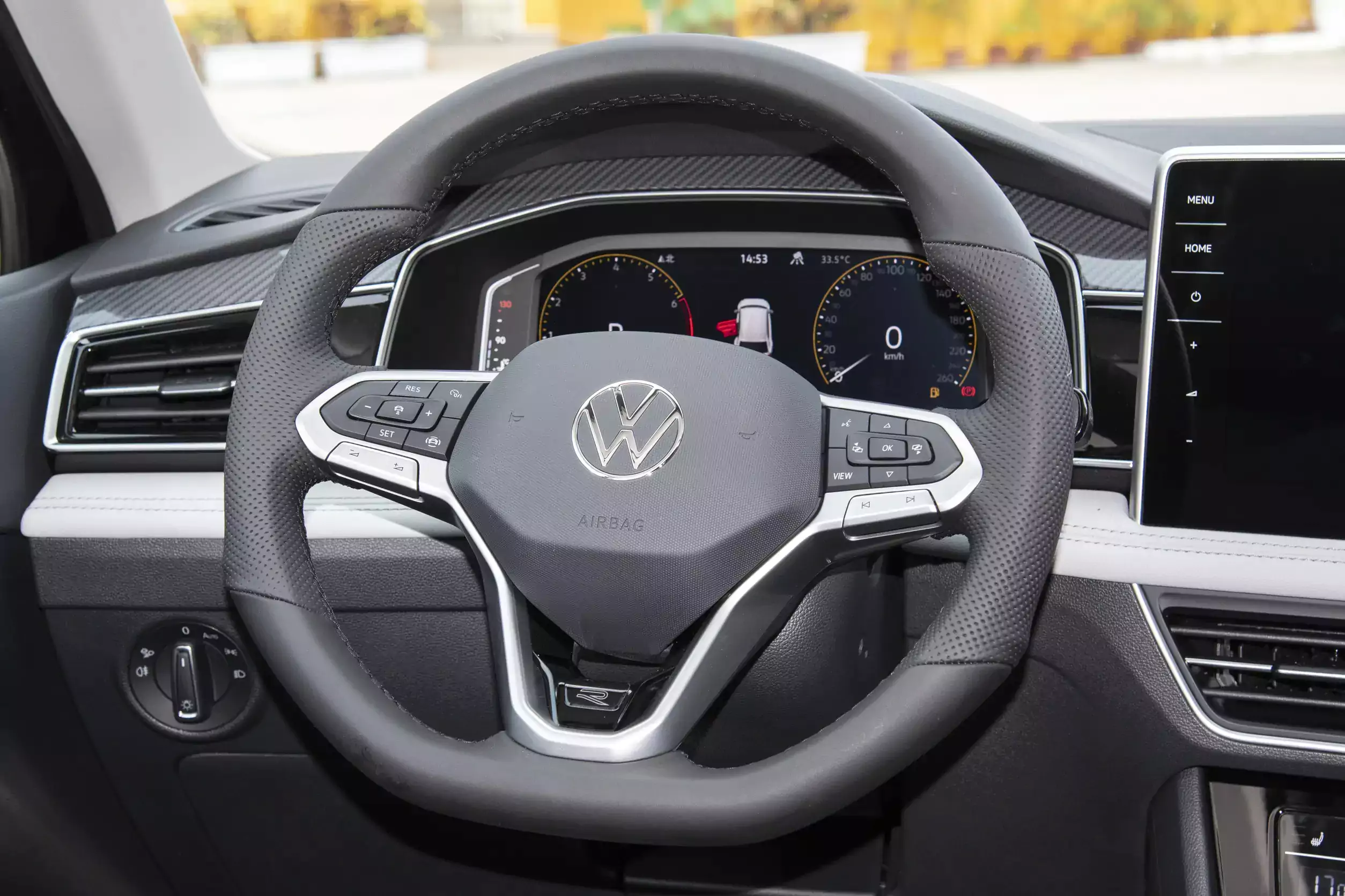 volkswagen tiguan l 2024 интерьер-2