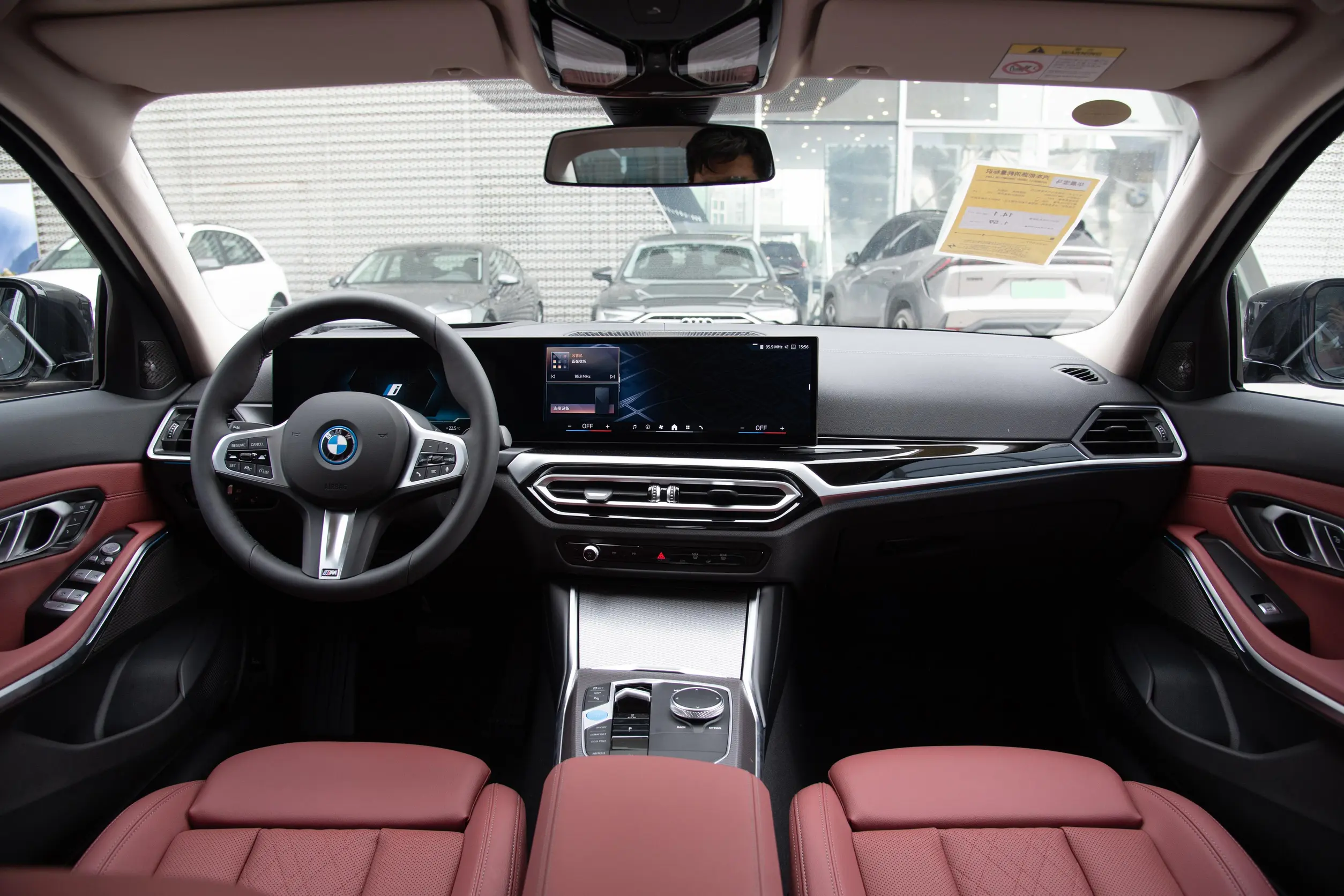 bmw i3 2023 интерьер-1