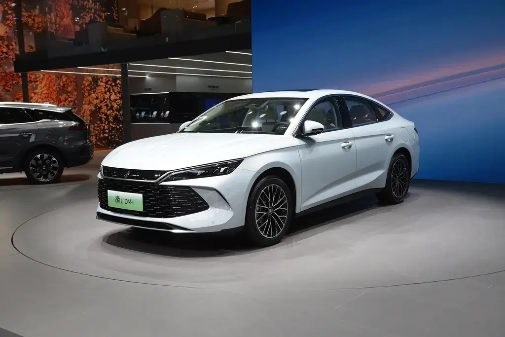 Byd Qin L Beijing Auto Show -1