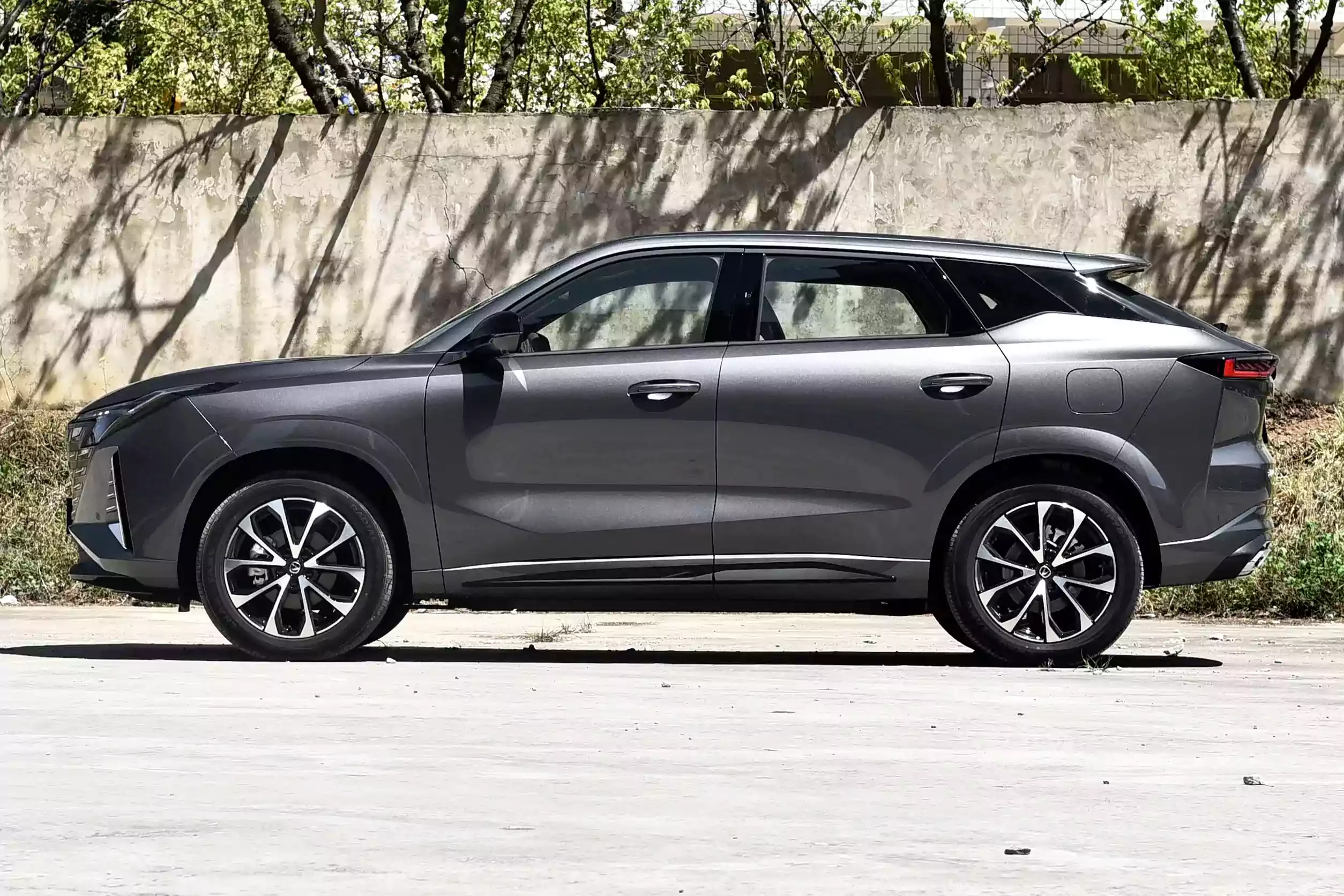 changan uni-z 2024 внешний вид-3
