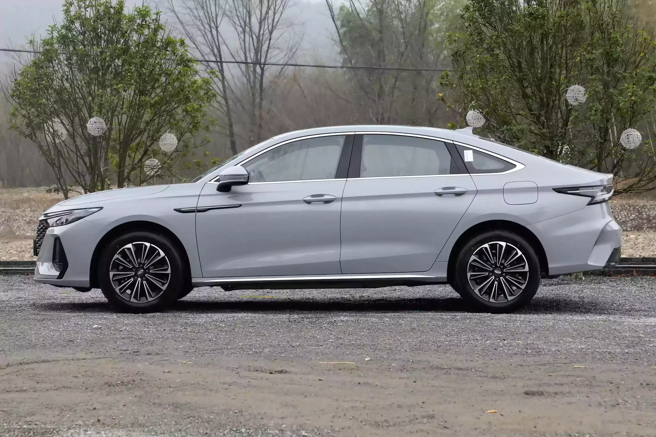 chery fengyun a8 2024 внешний вид-3