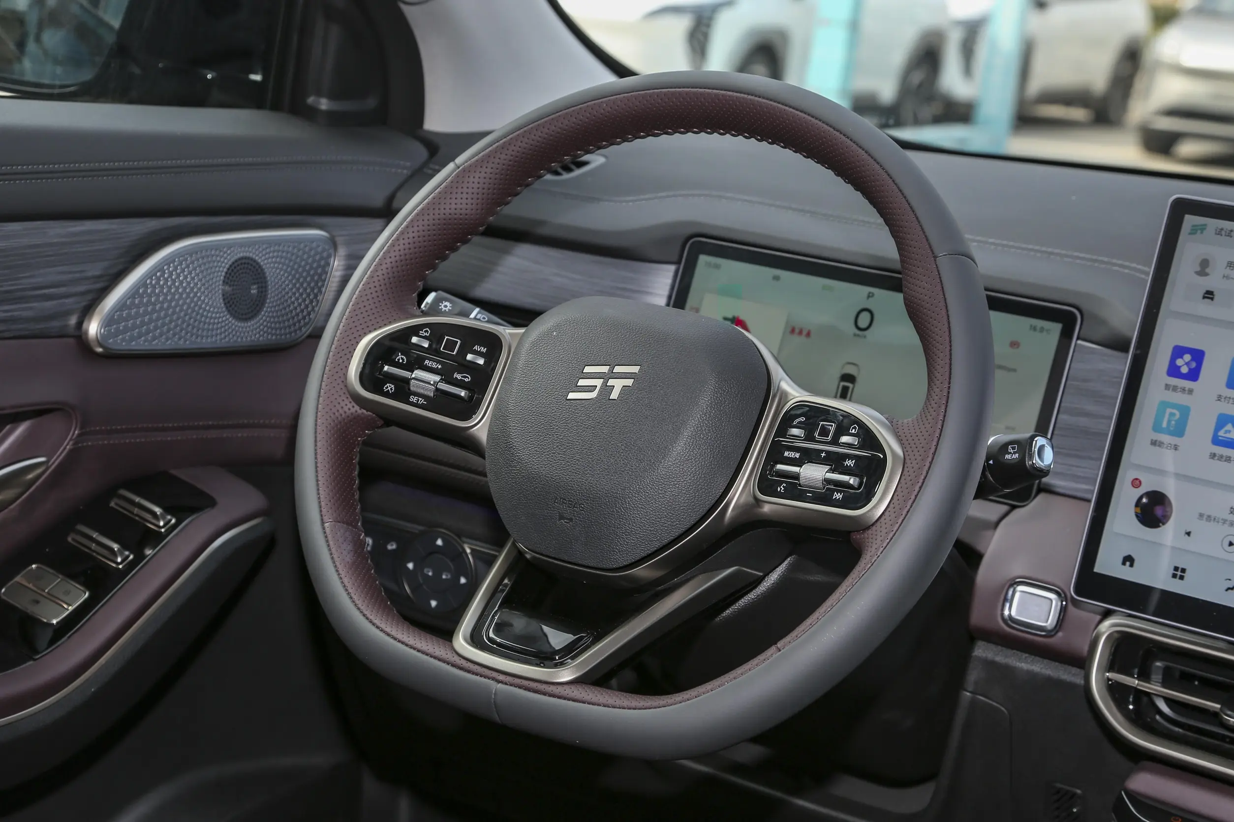 jetour x90 pro 2024 интерьер-2