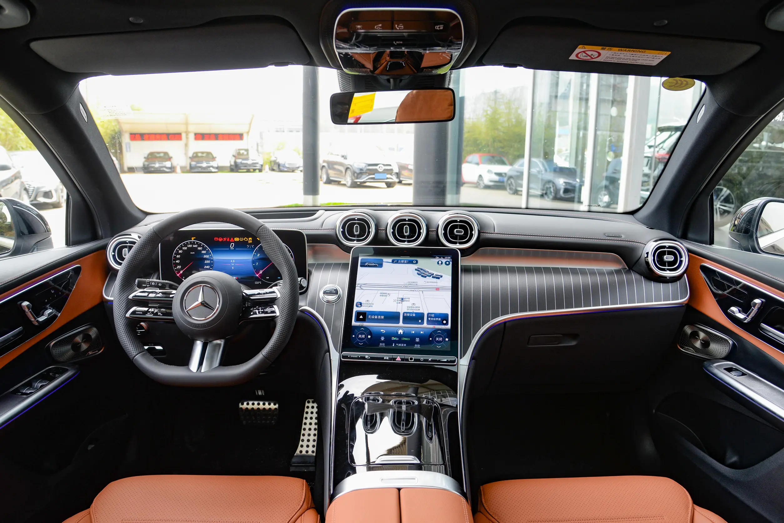 mercedes-benz glc 2024 interior-1