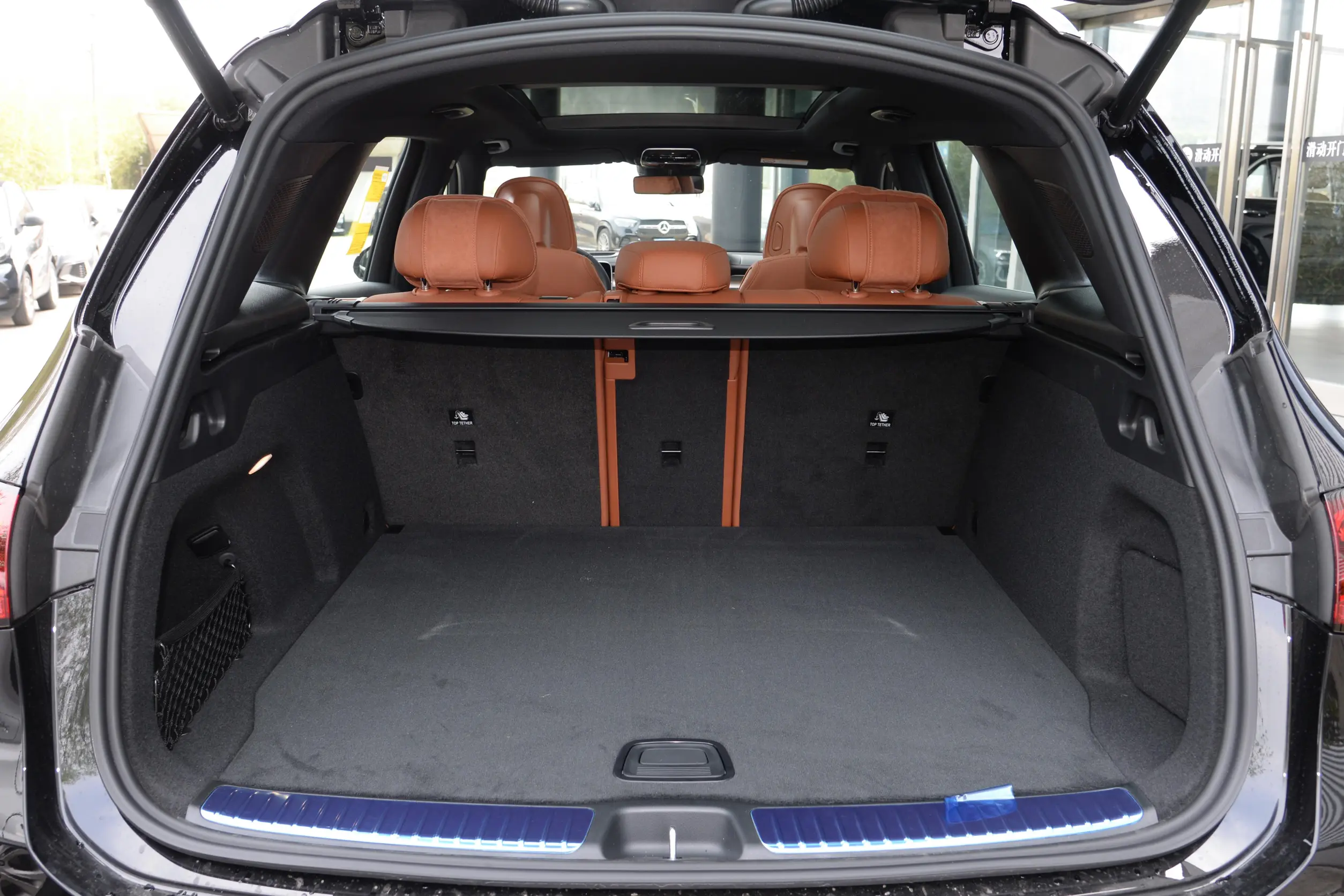 mercedes-benz glc 2024 space-4