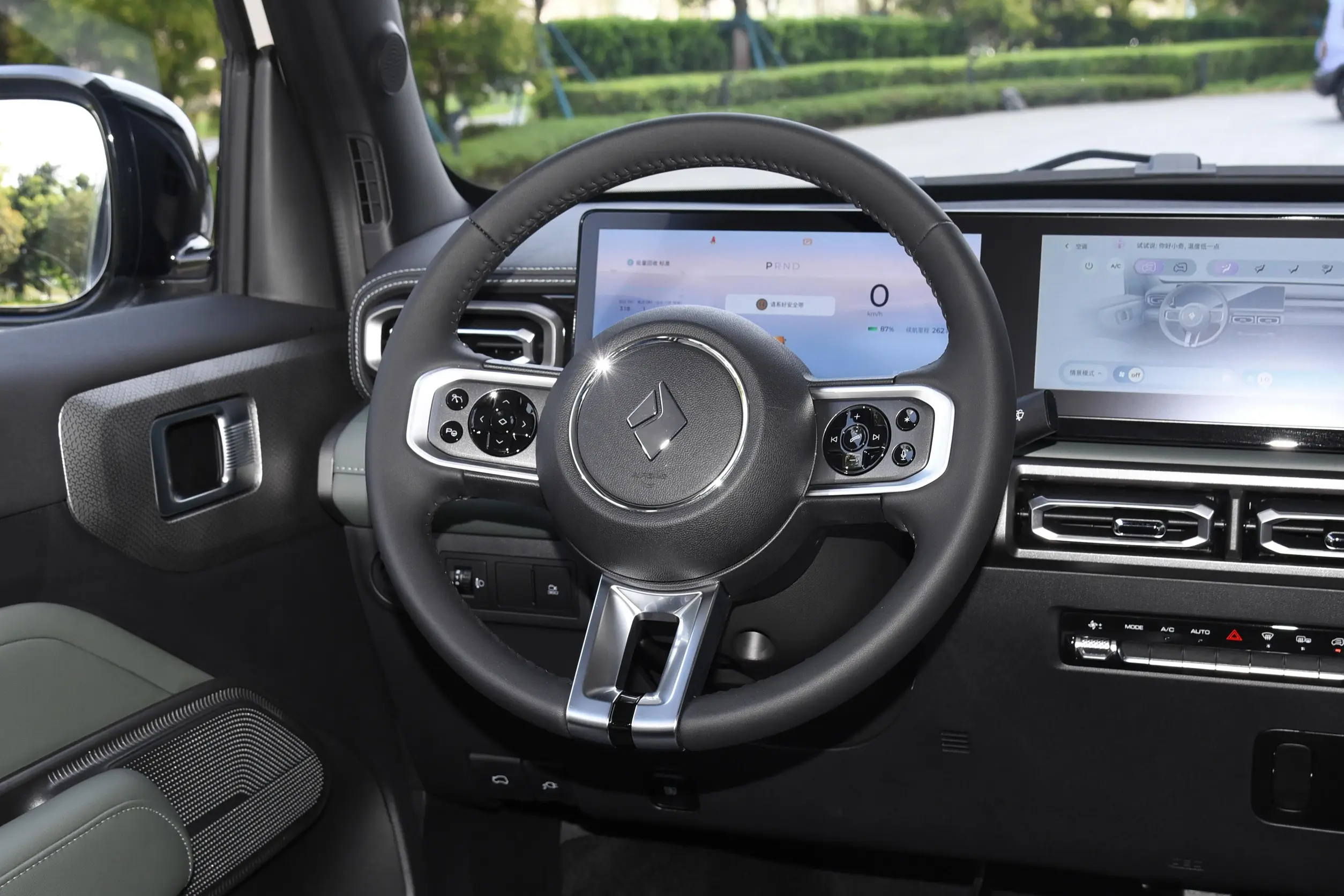 wuling baojun yueye 2024 интерьер-2