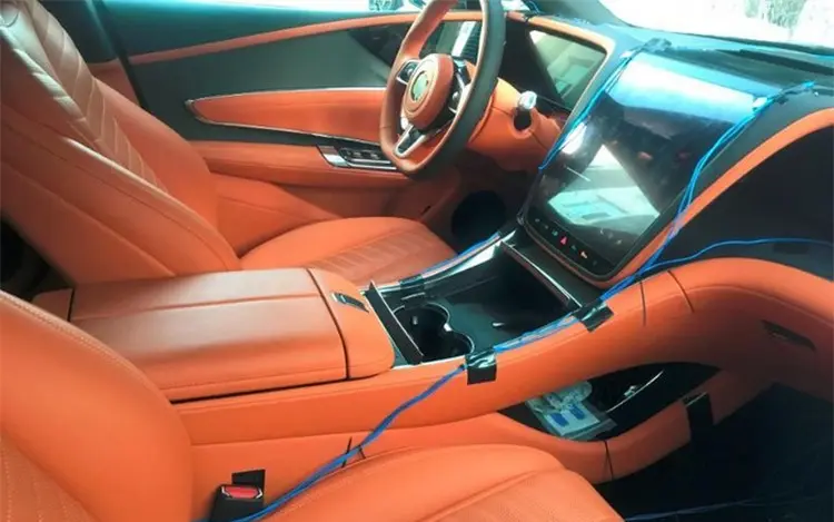 Янванг U7 Interior Spy Photo-1