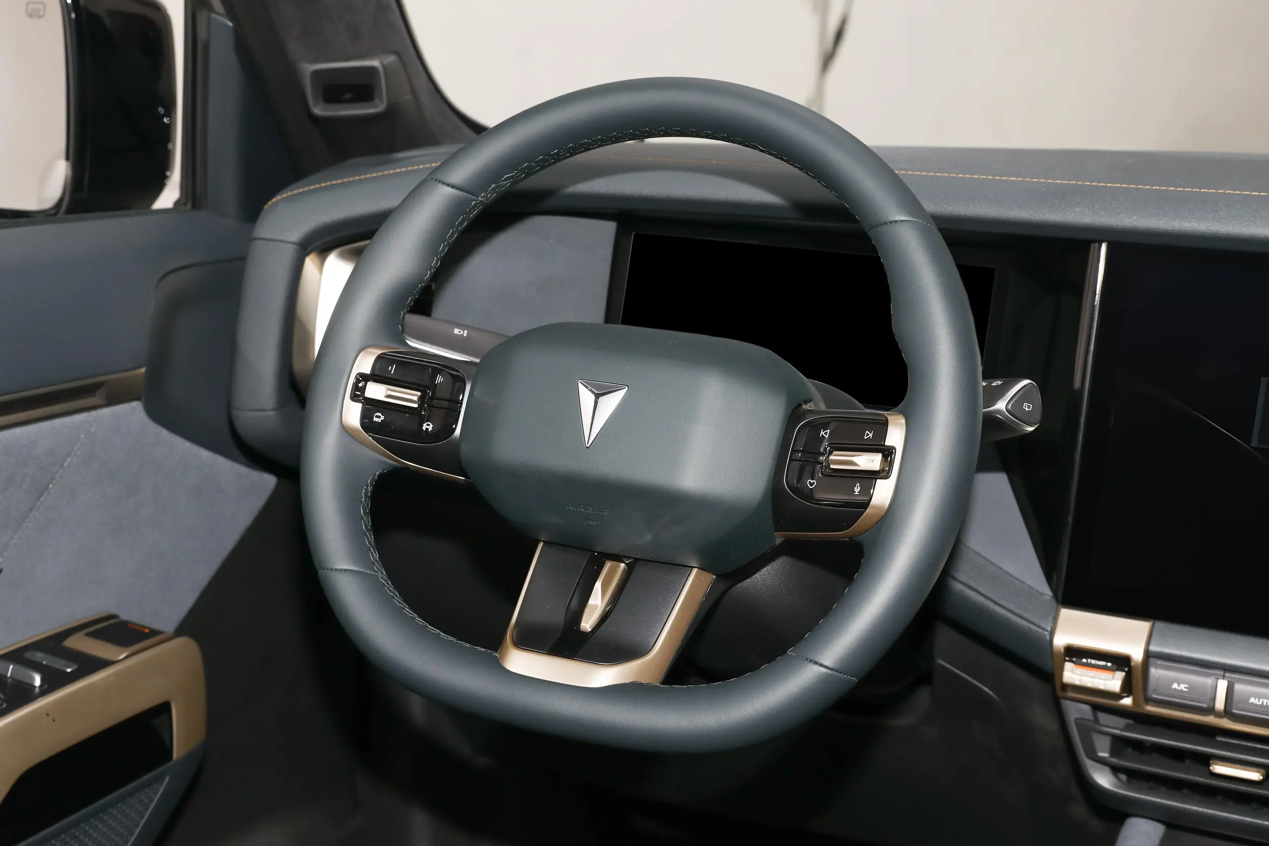 changan deepal g318 2024 интерьер-2