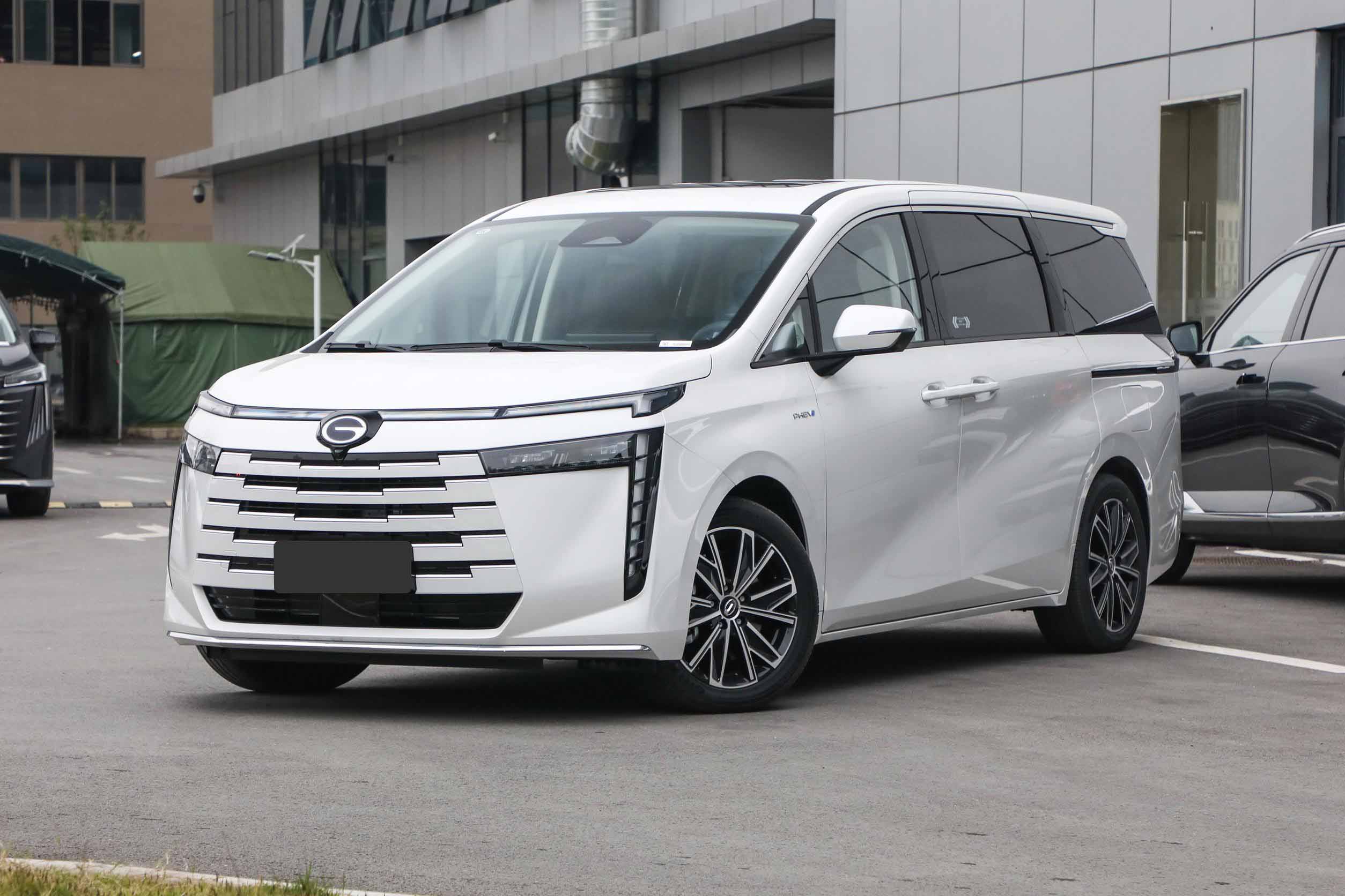 gac trumpchi e8 phev 2024 внешний вид-1