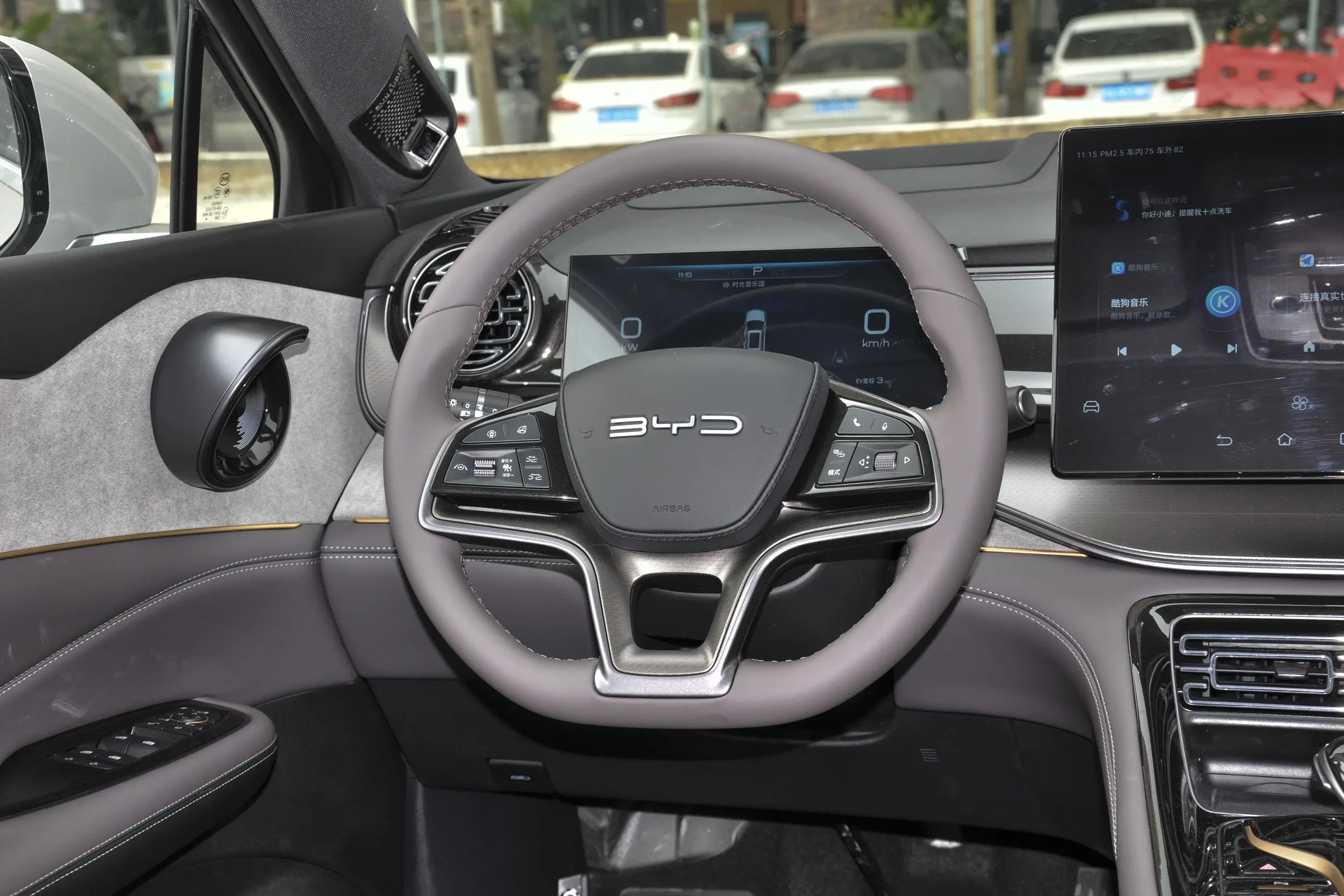 byd freget 07 2023 интерьер-2