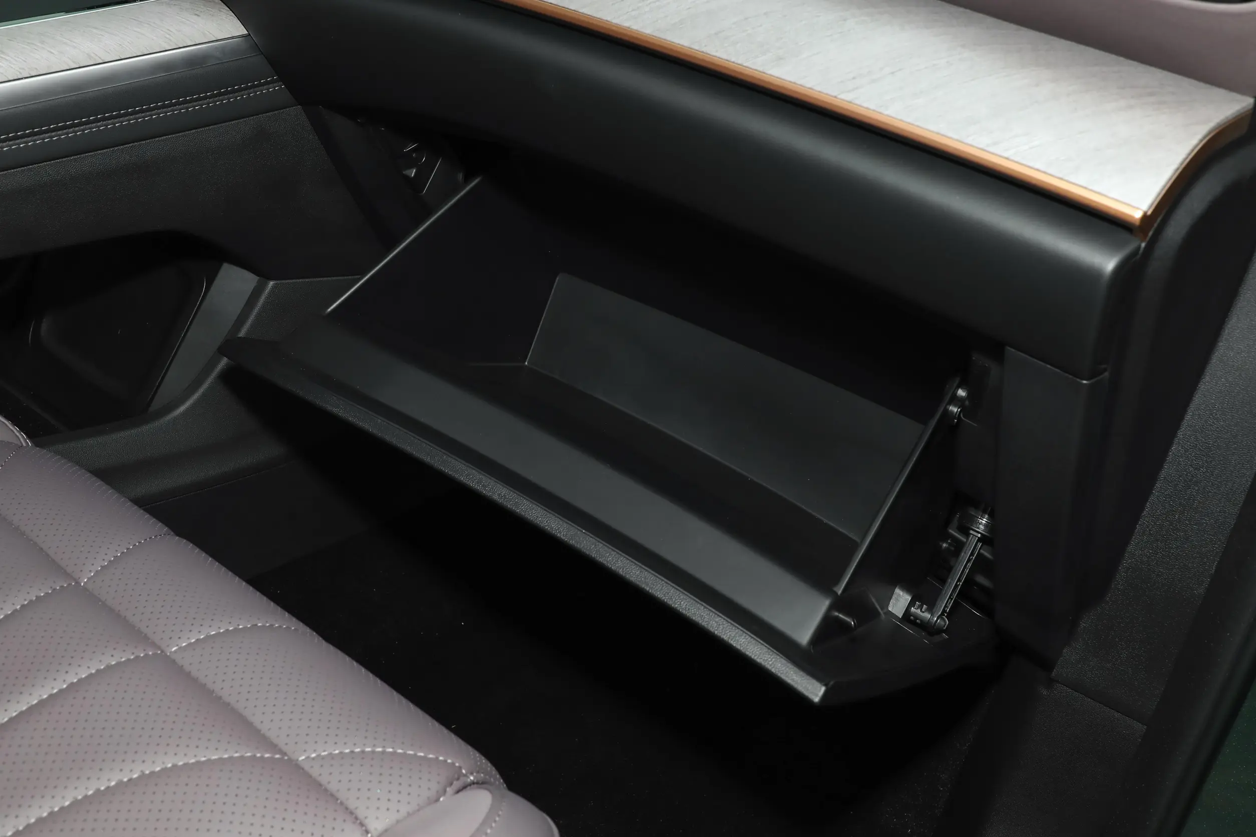 chery fulwin t10 2024 интерьер-4