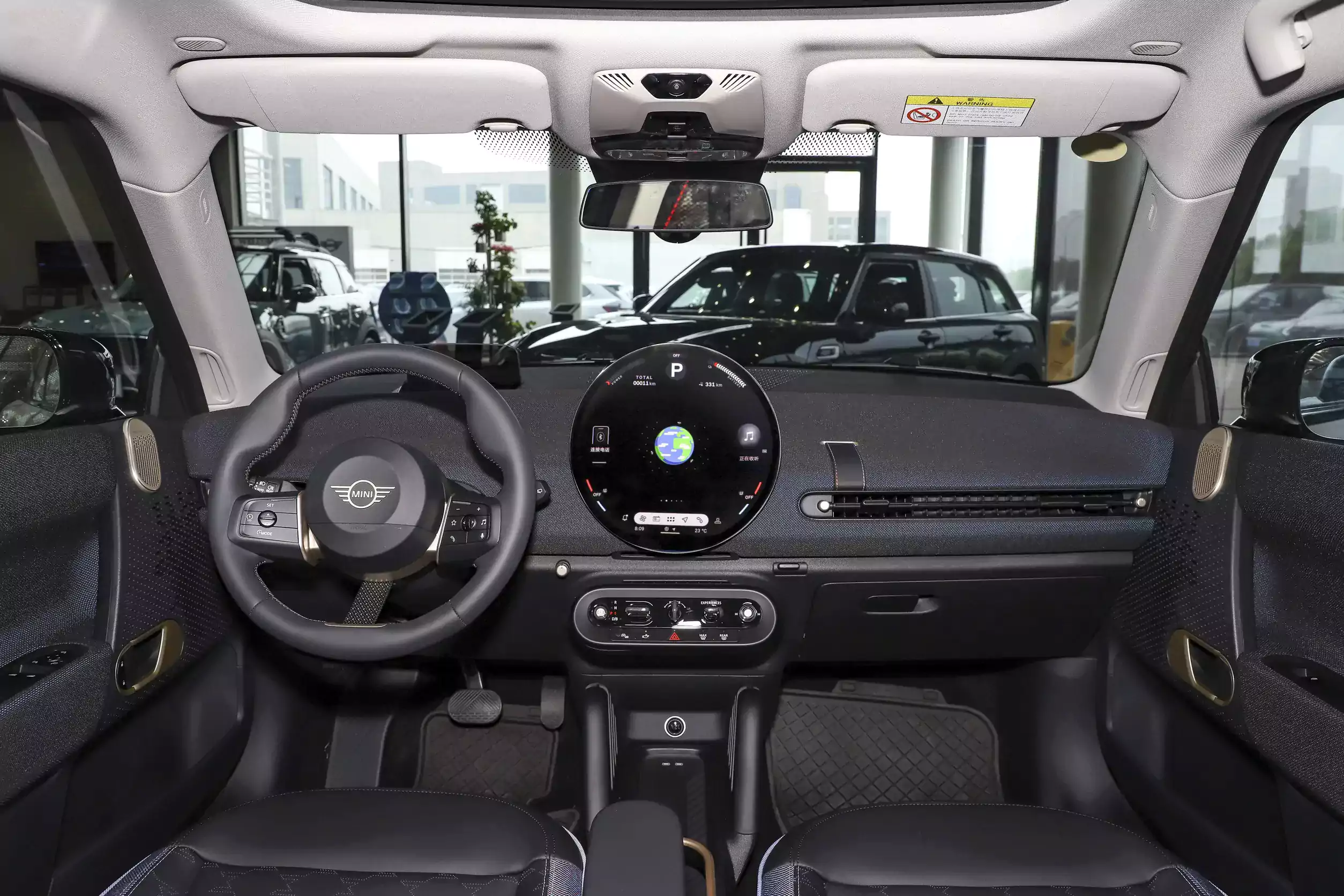 mini cooper ev 2024 interior-1