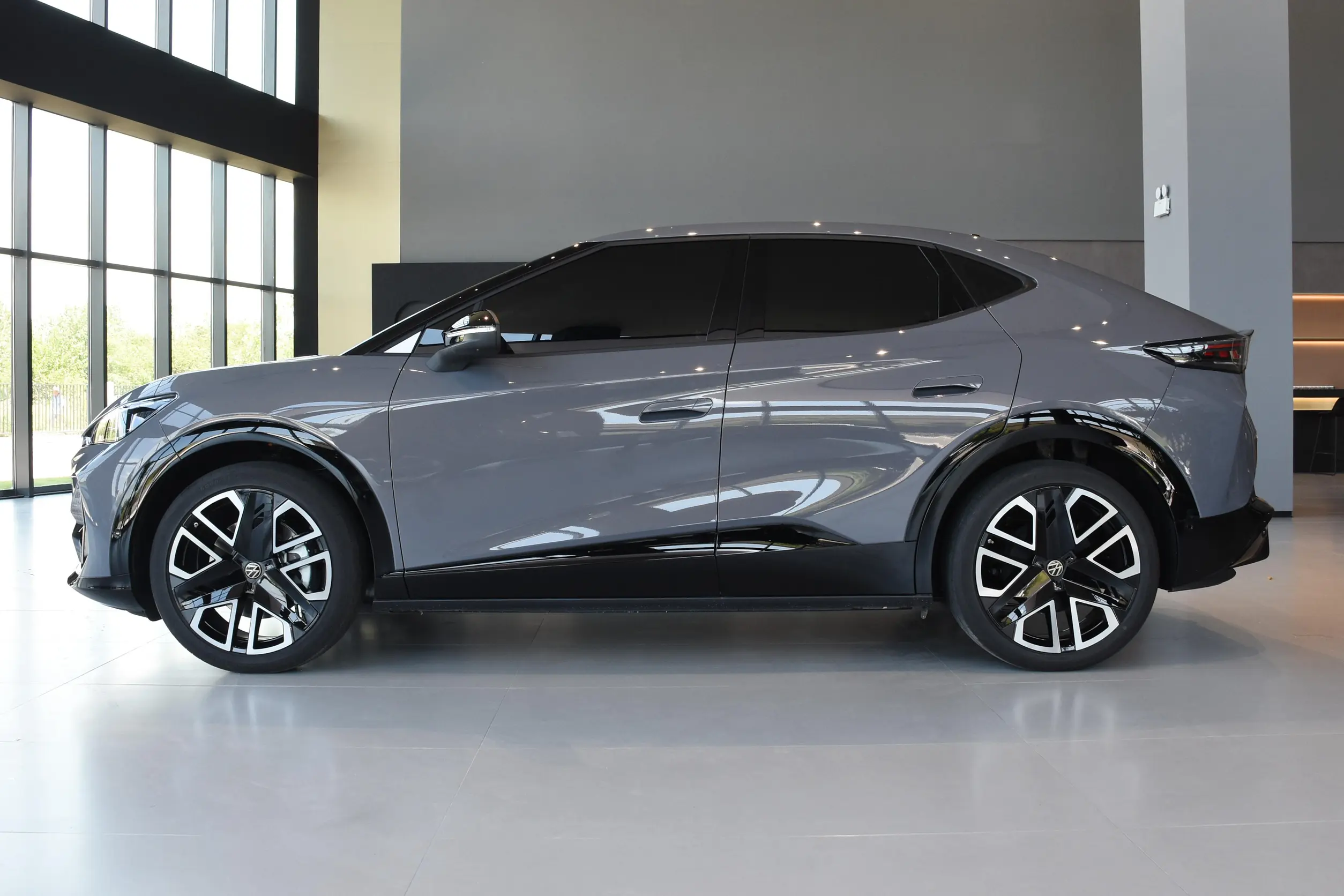 volkswagen id. unyx 2024 внешний вид-3