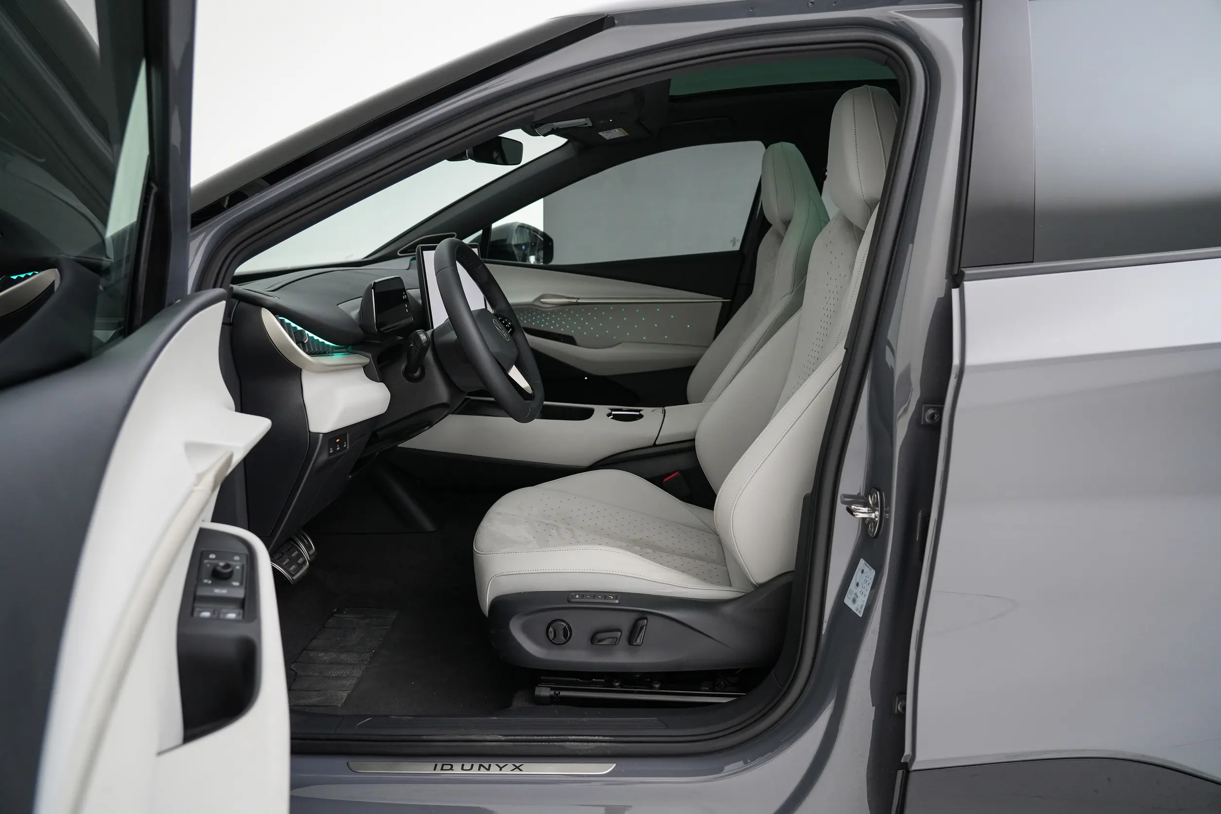volkswagen id. unyx 2024 space-1
