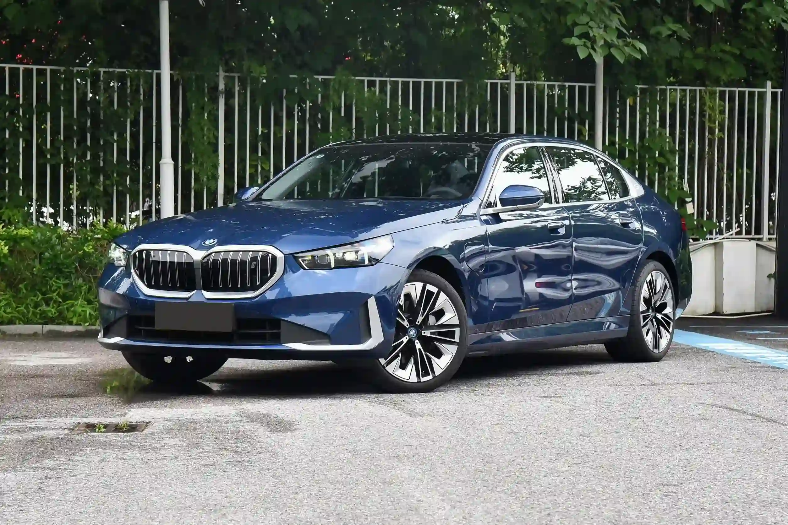 bmw i5 picture (11)