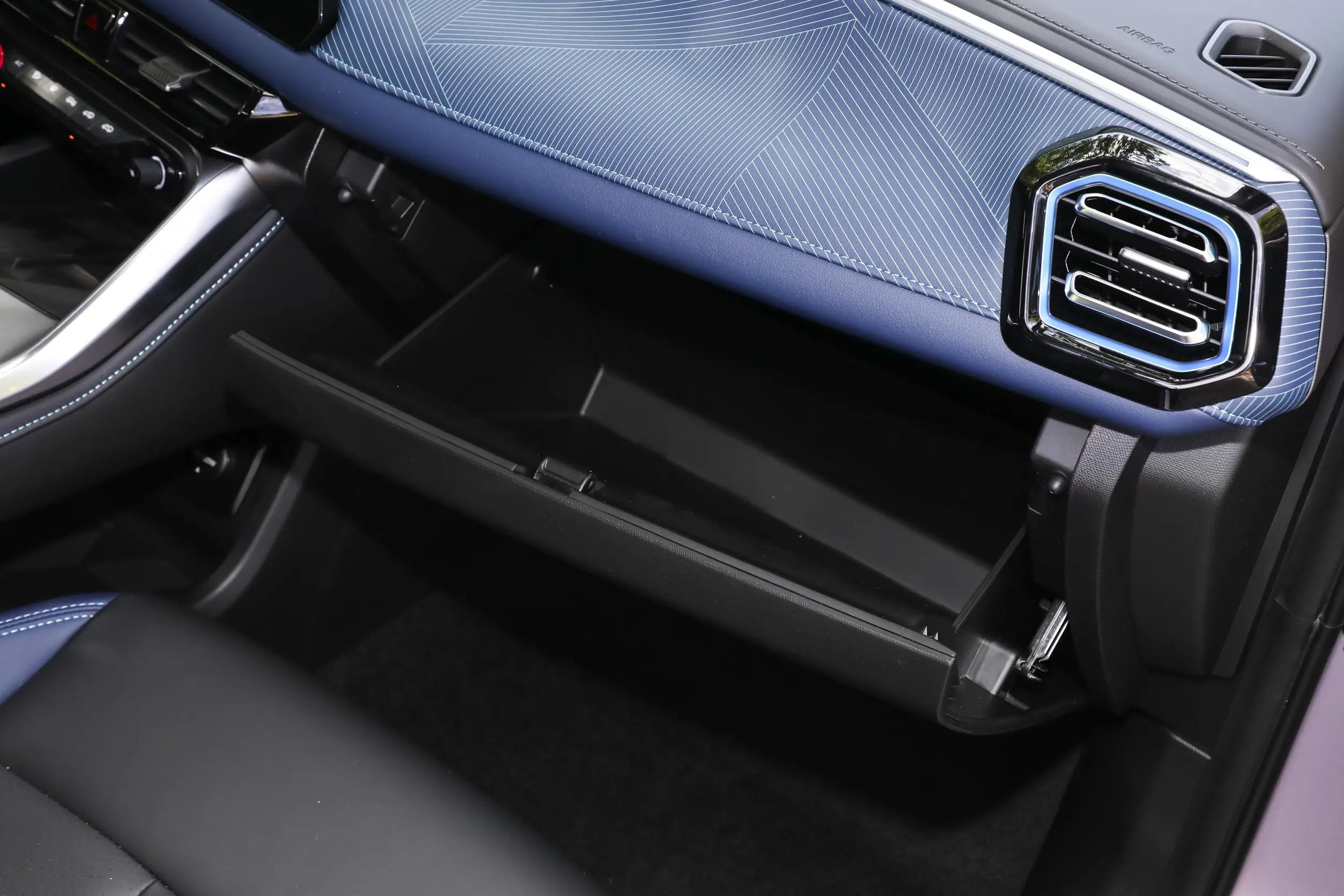 gac trumpchi gs3 2024 интерьер-4
