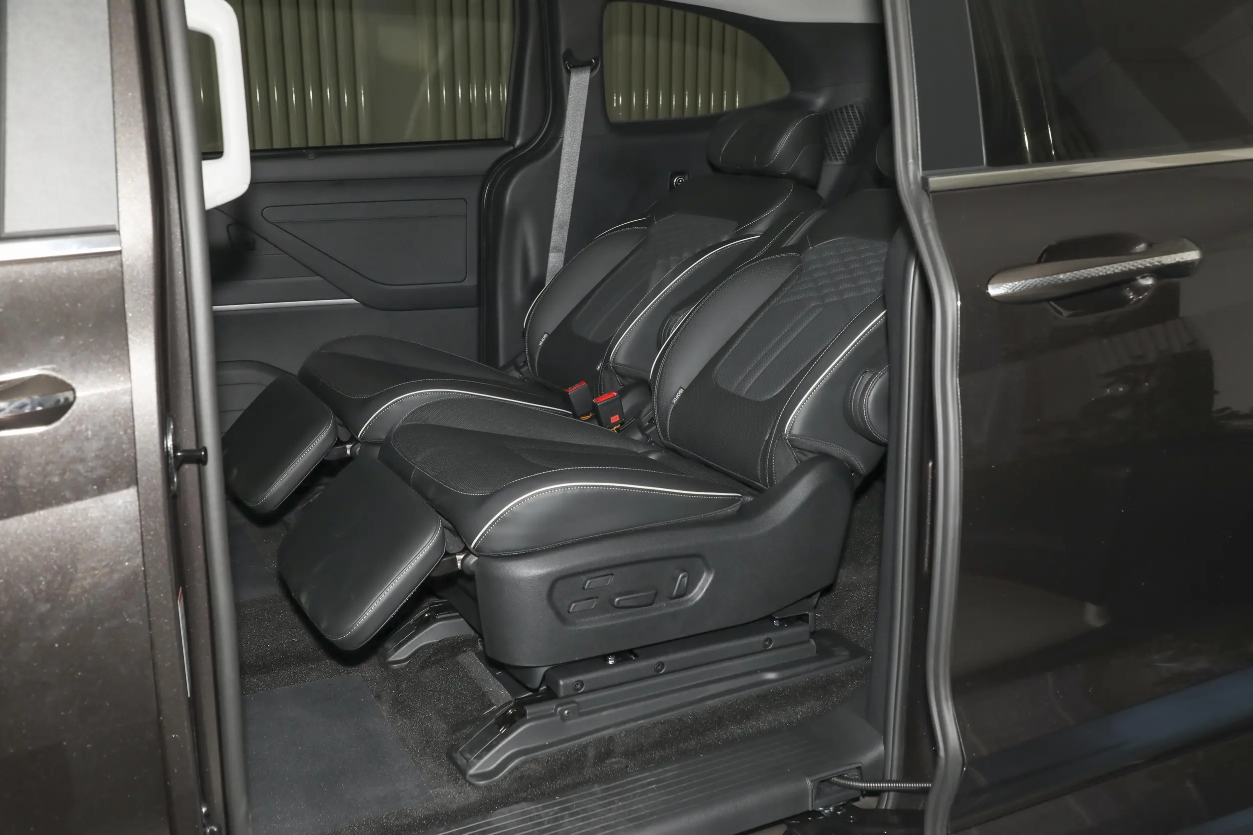 hyundai custo 2024 picture-7
