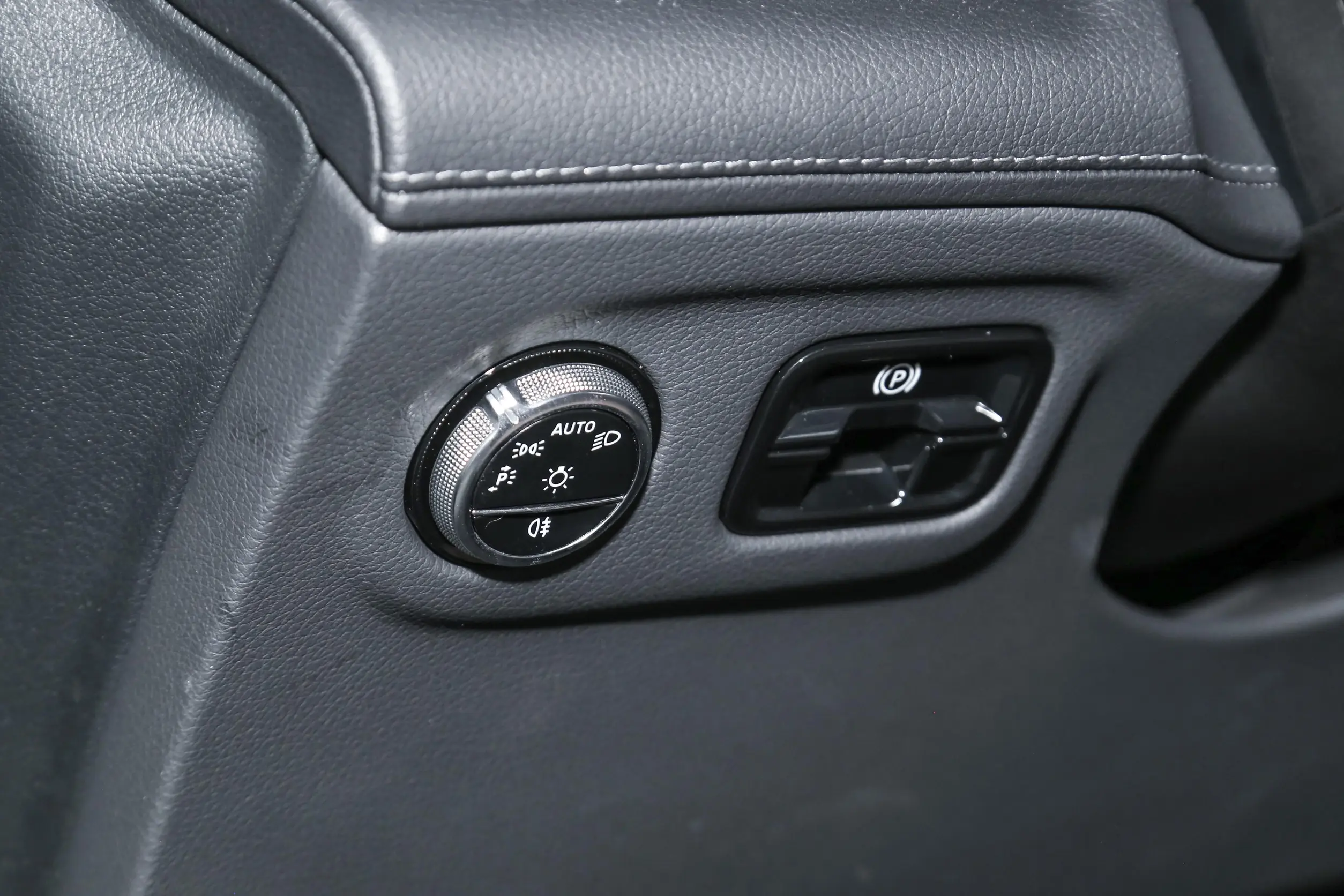 mercedes-benz eqe внедорожник (5)