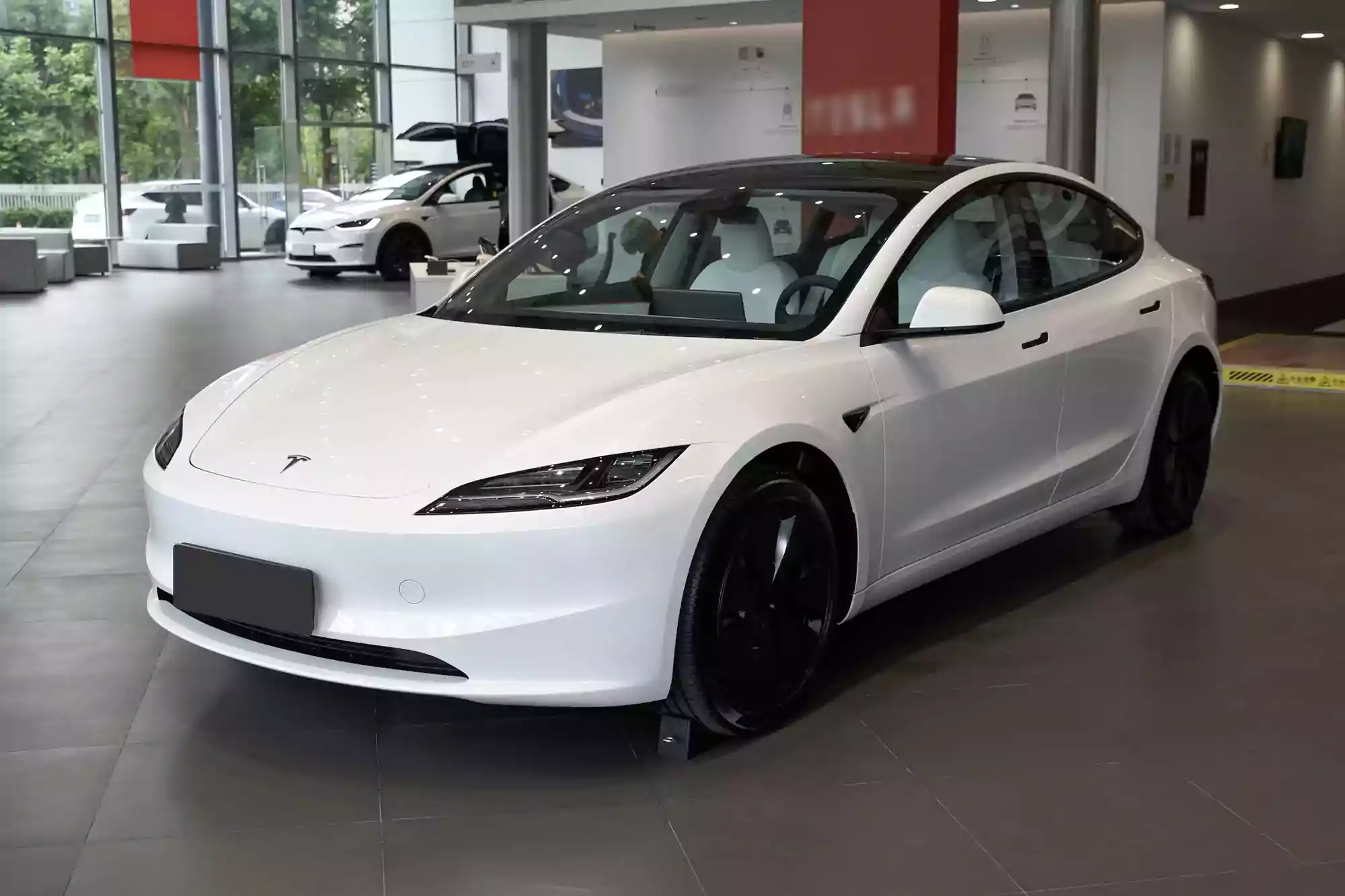 tesla model 3 изображение (1)