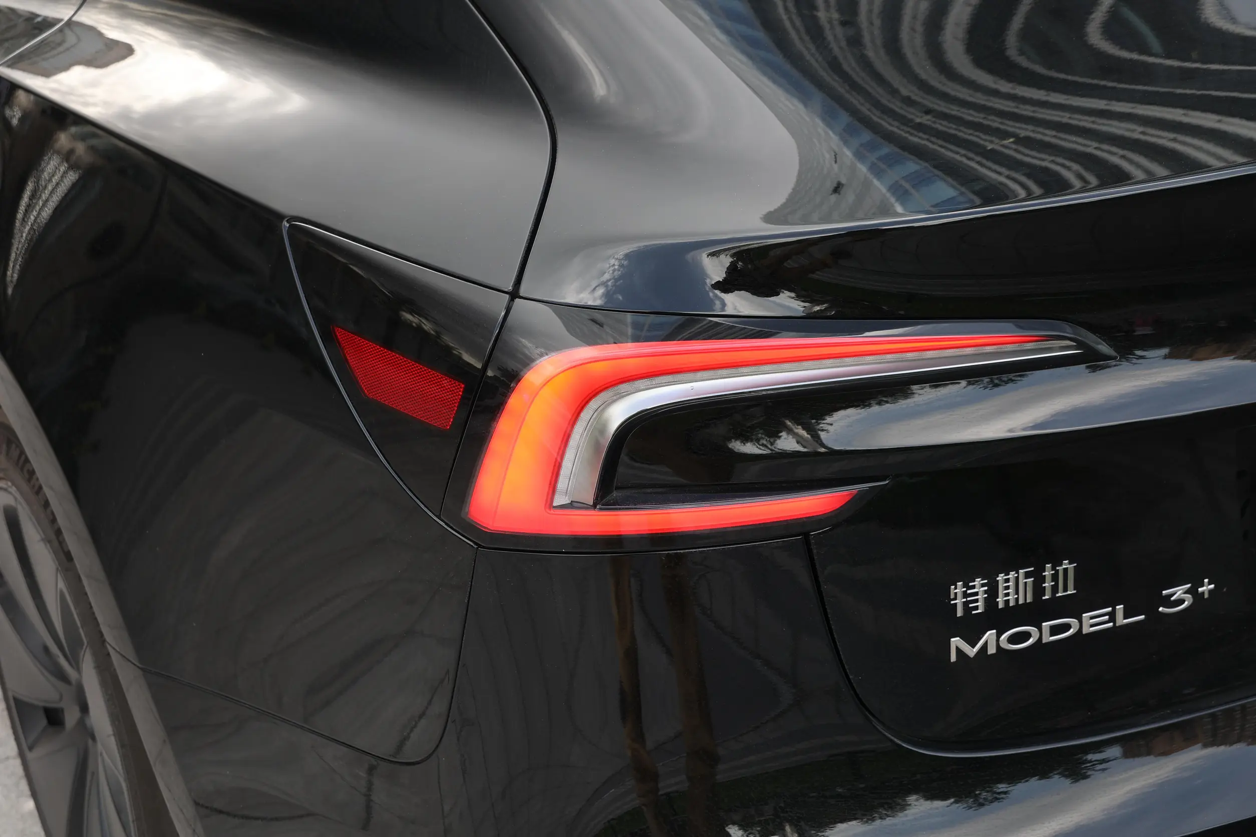 tesla model 3 изображение (13)