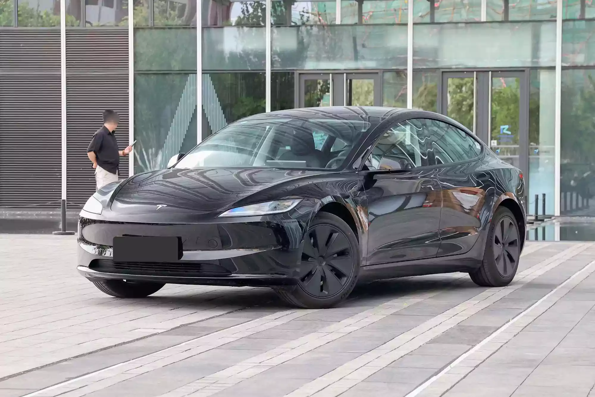 tesla model 3 изображение (14)
