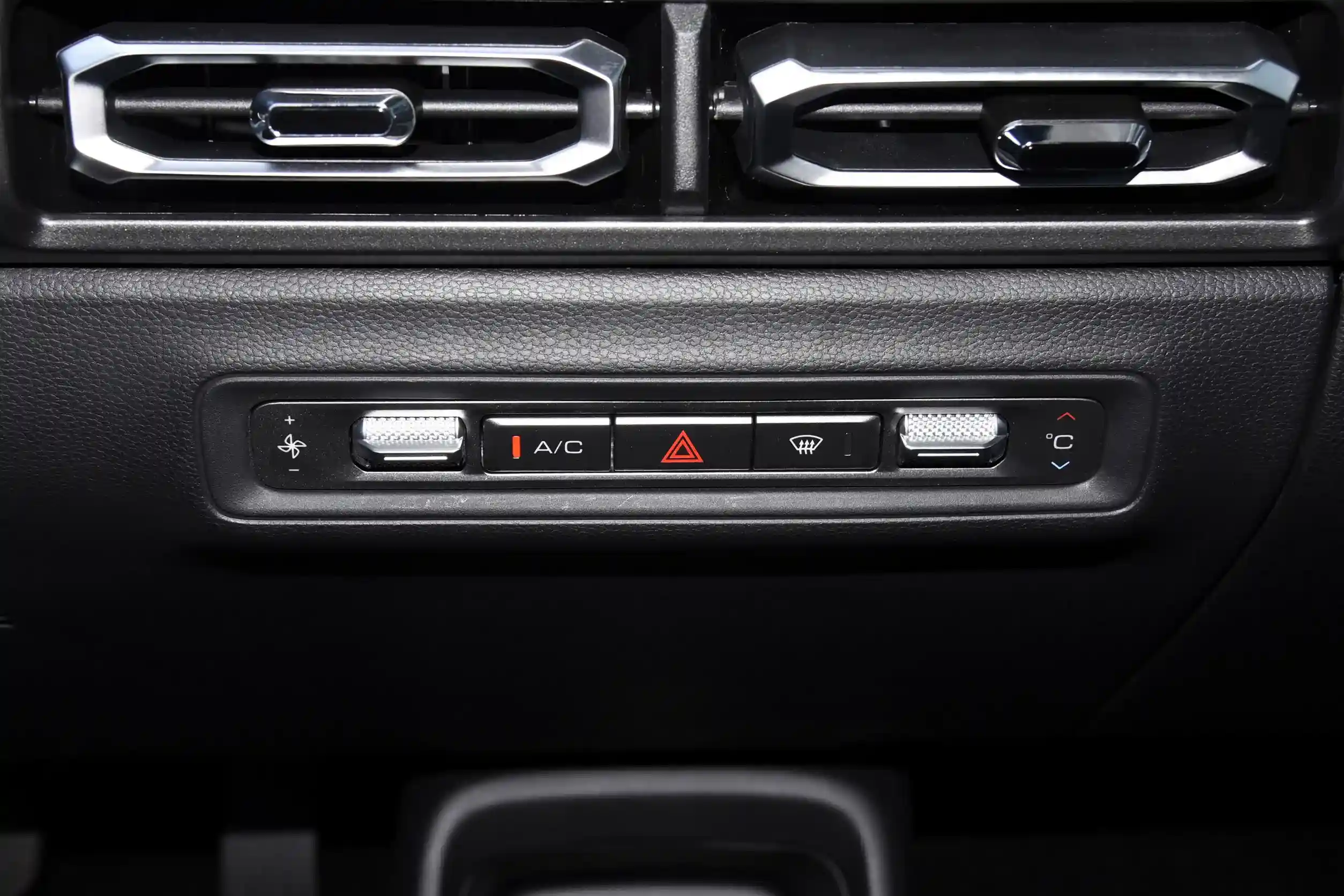 wuling baojun yueye plus picture (4)