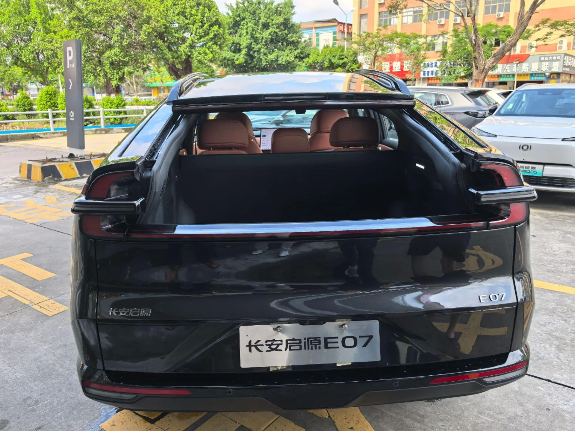 changan qiyuan e07 с открытым лобовым стеклом