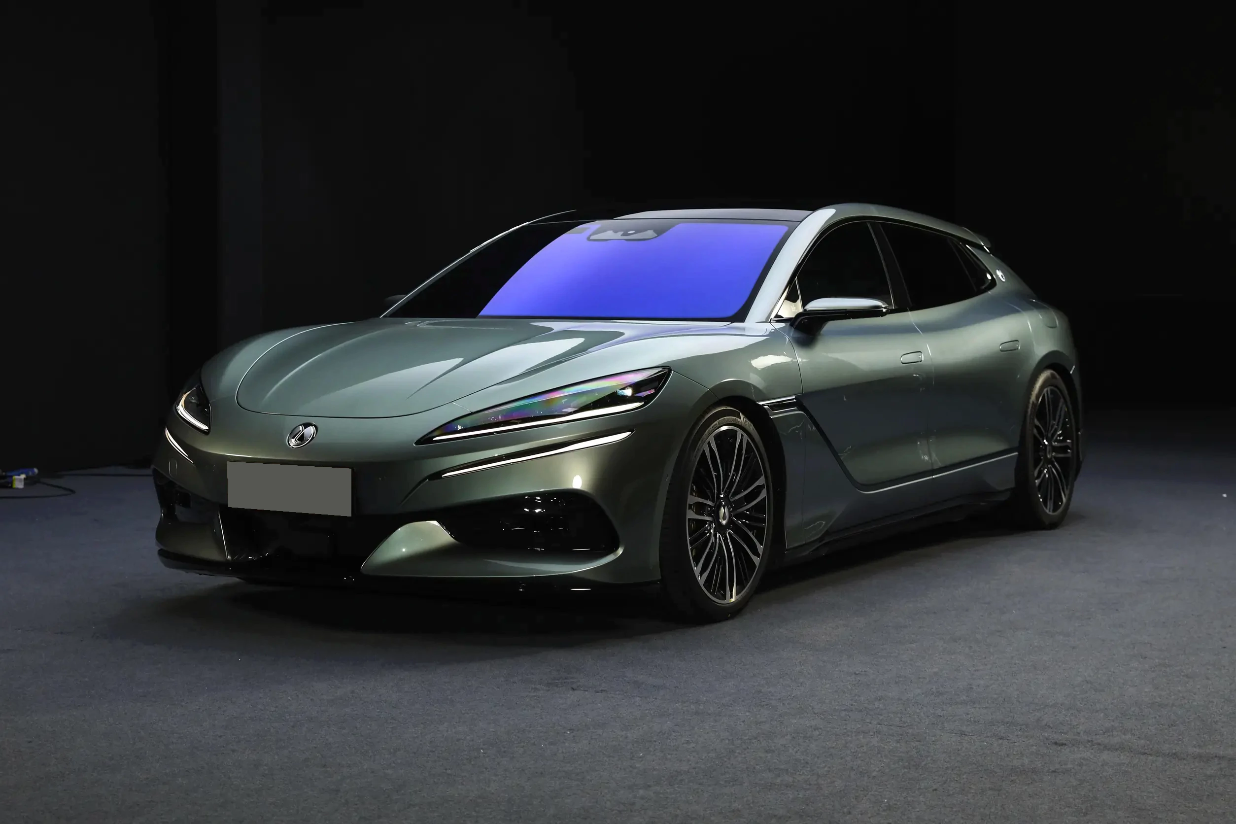 denza z9gt ev 2024 внешний вид-1