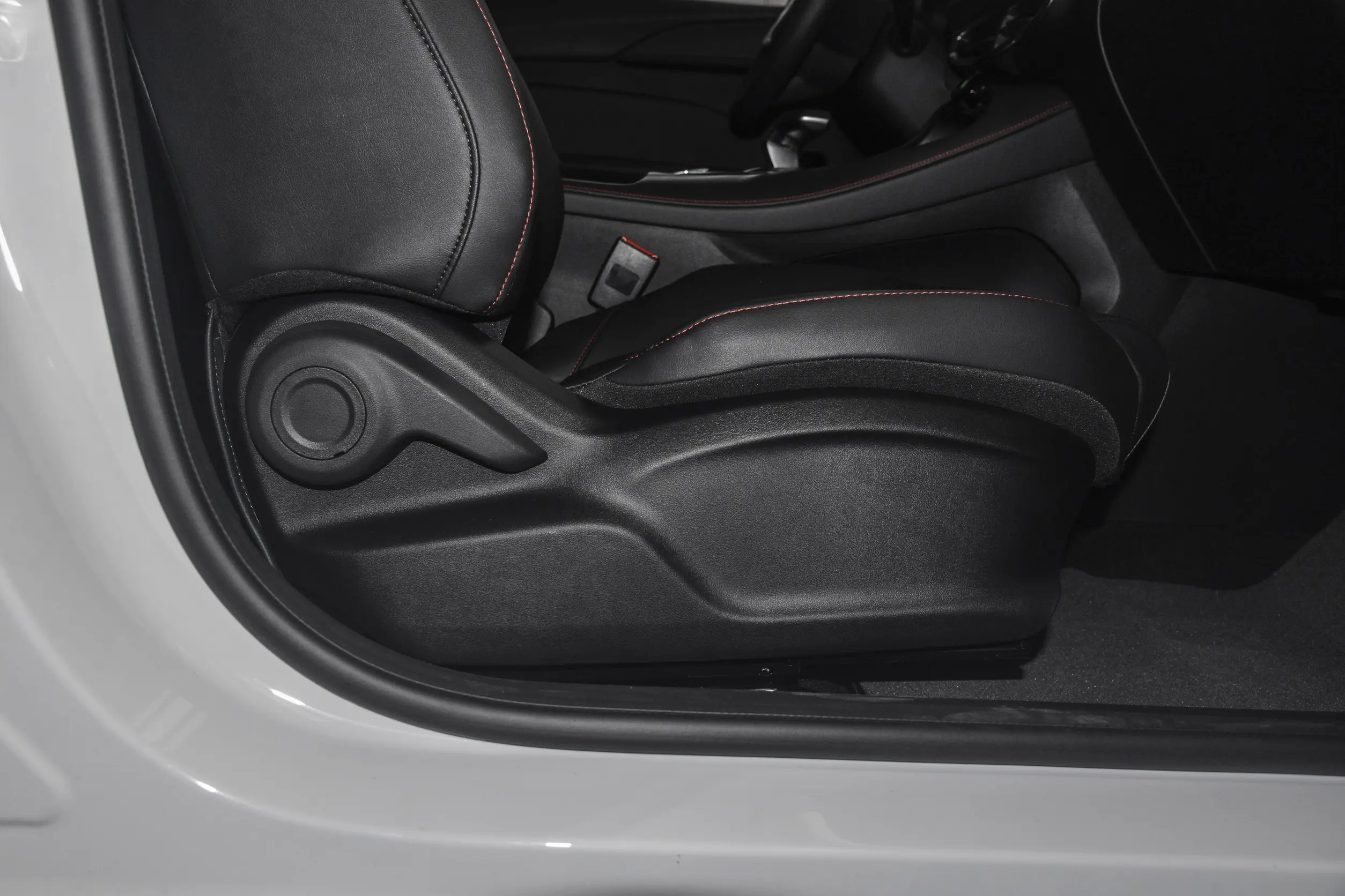 mg motor mg5 2025 picture-9