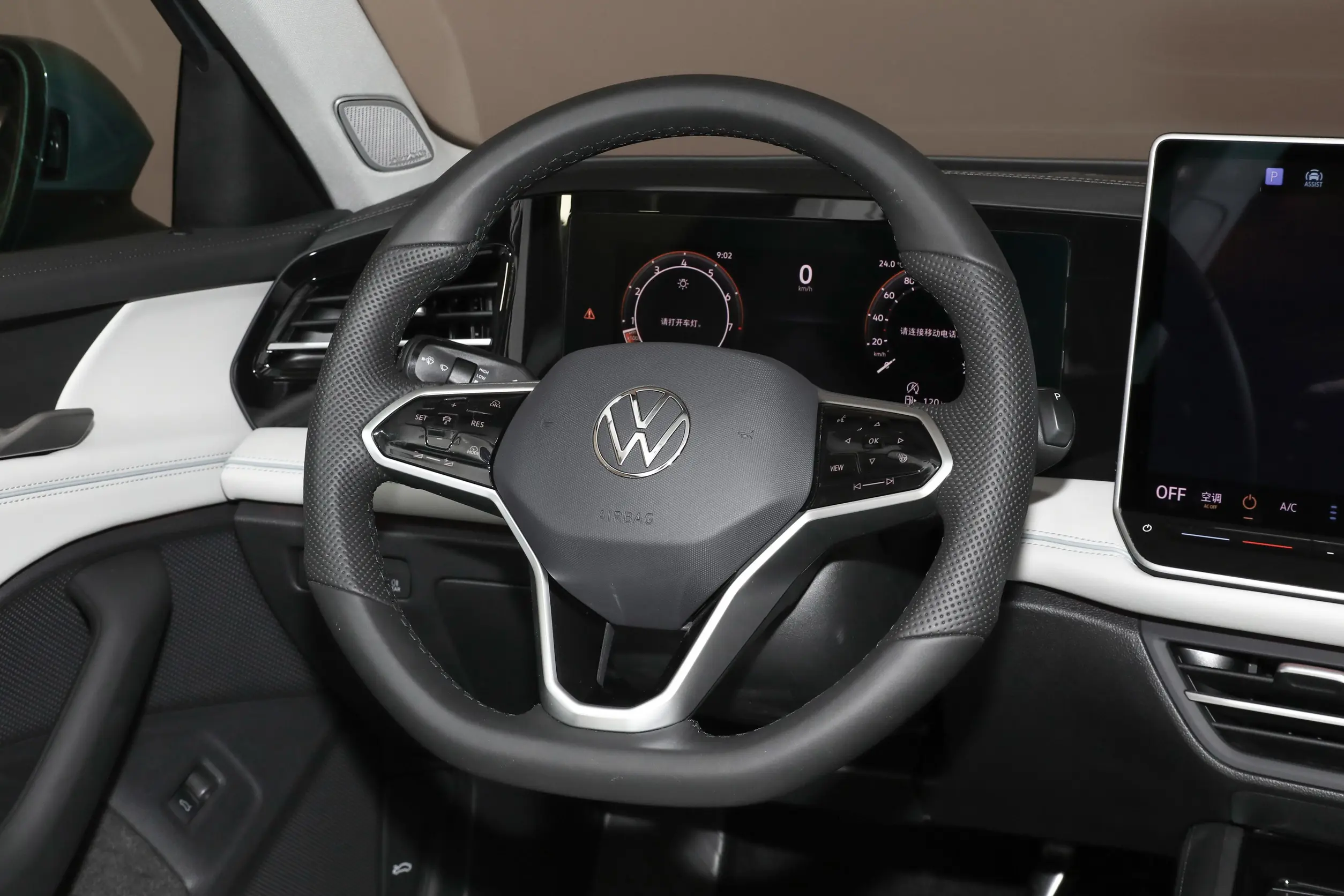 volkswagen magotan 2024 интерьер-2