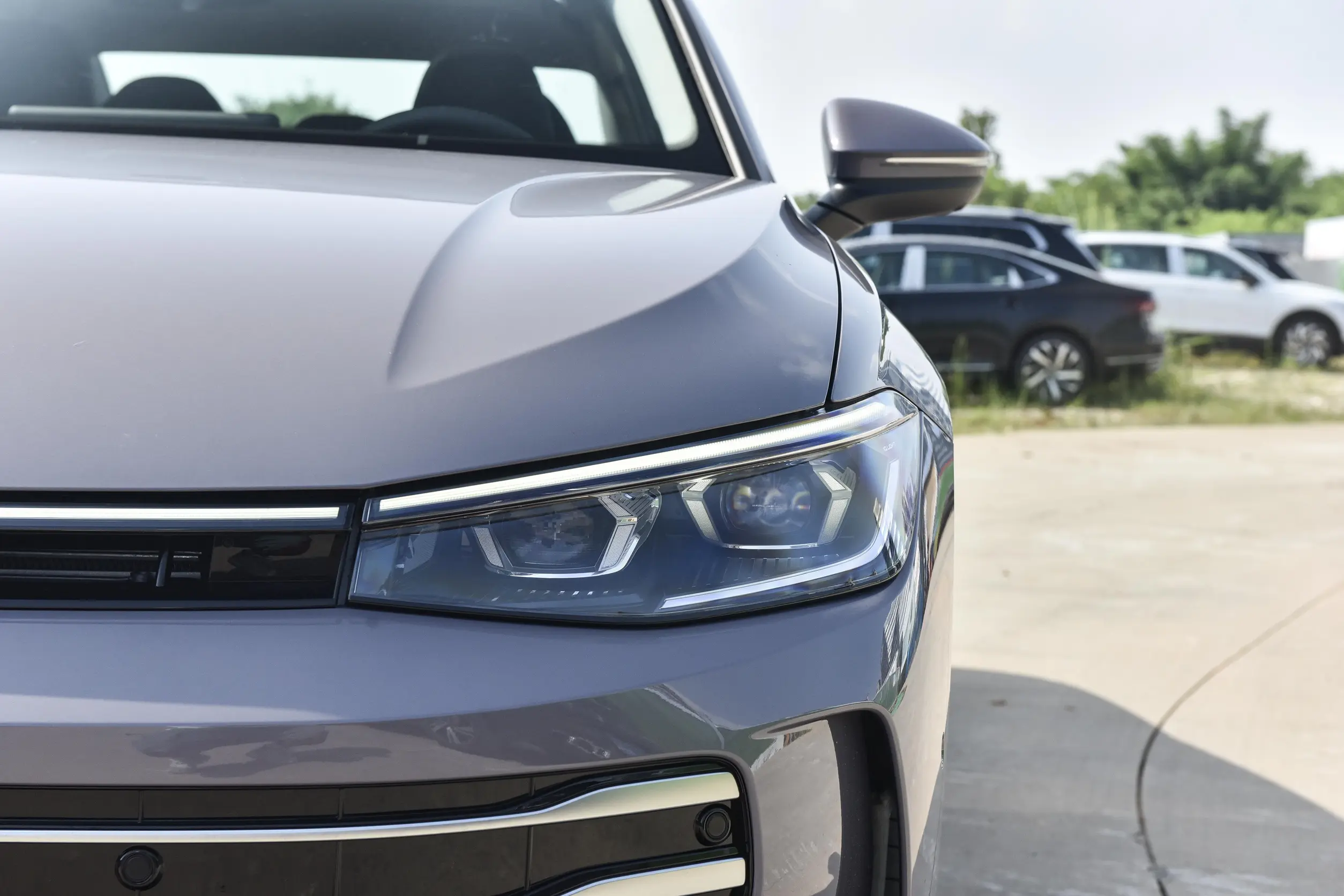 volkswagen passat 2025 picture-1