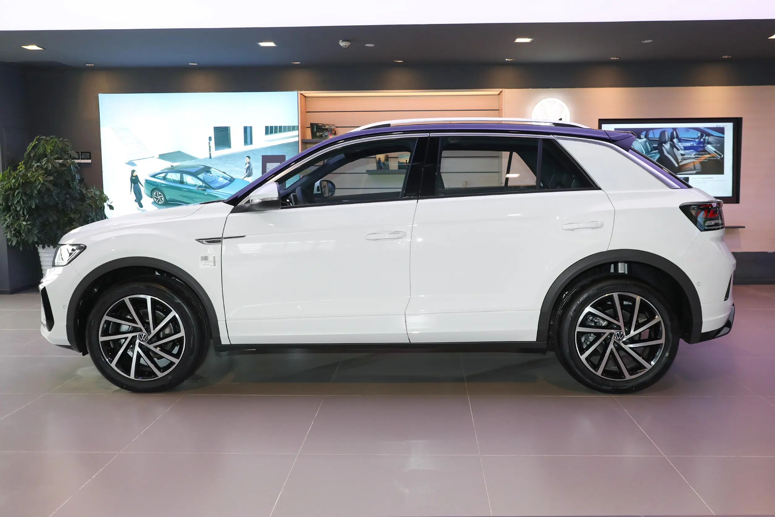 volkswagen t-roc 2024 внешний вид-3