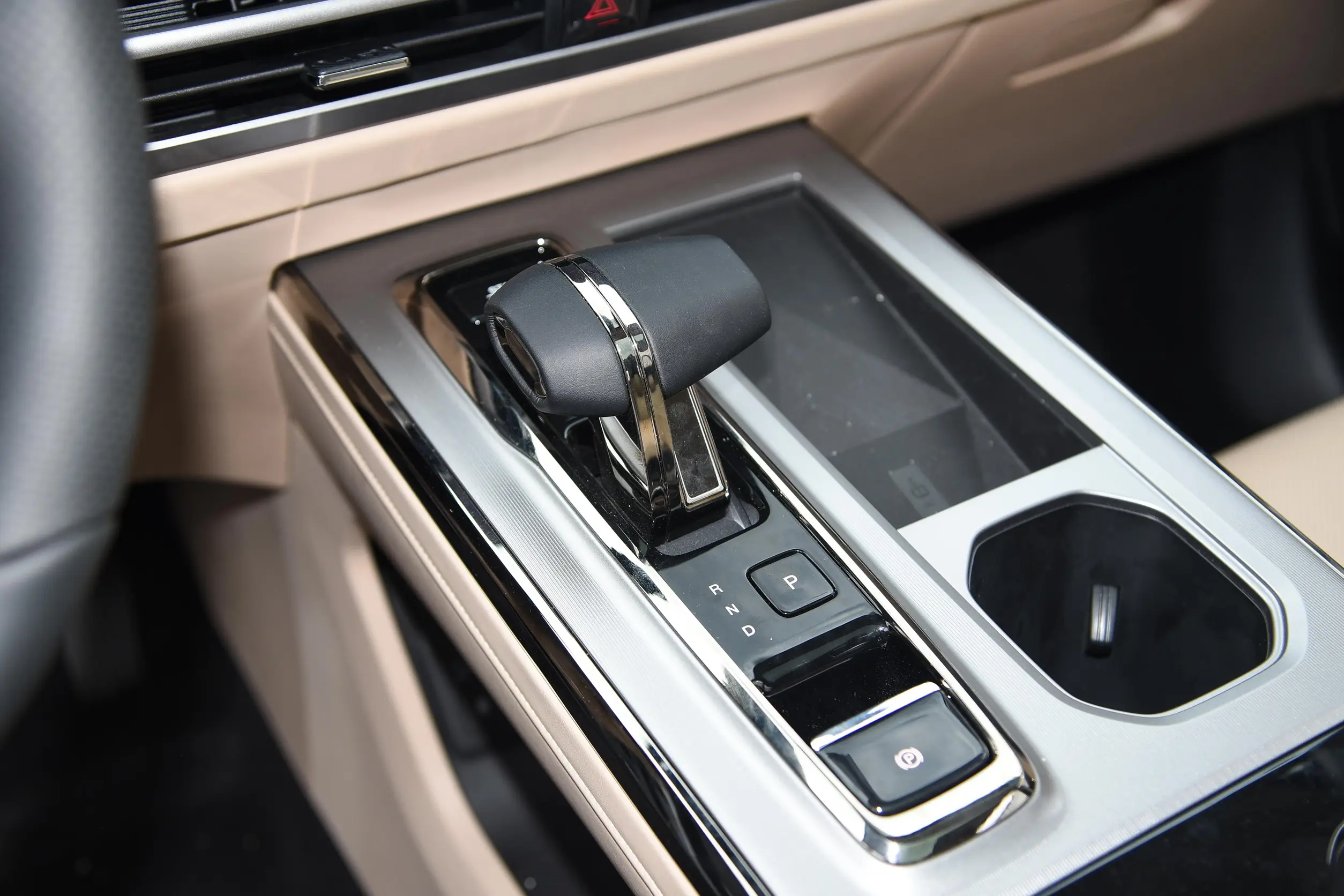 gac trumpchi gs4 2024 интерьер-3