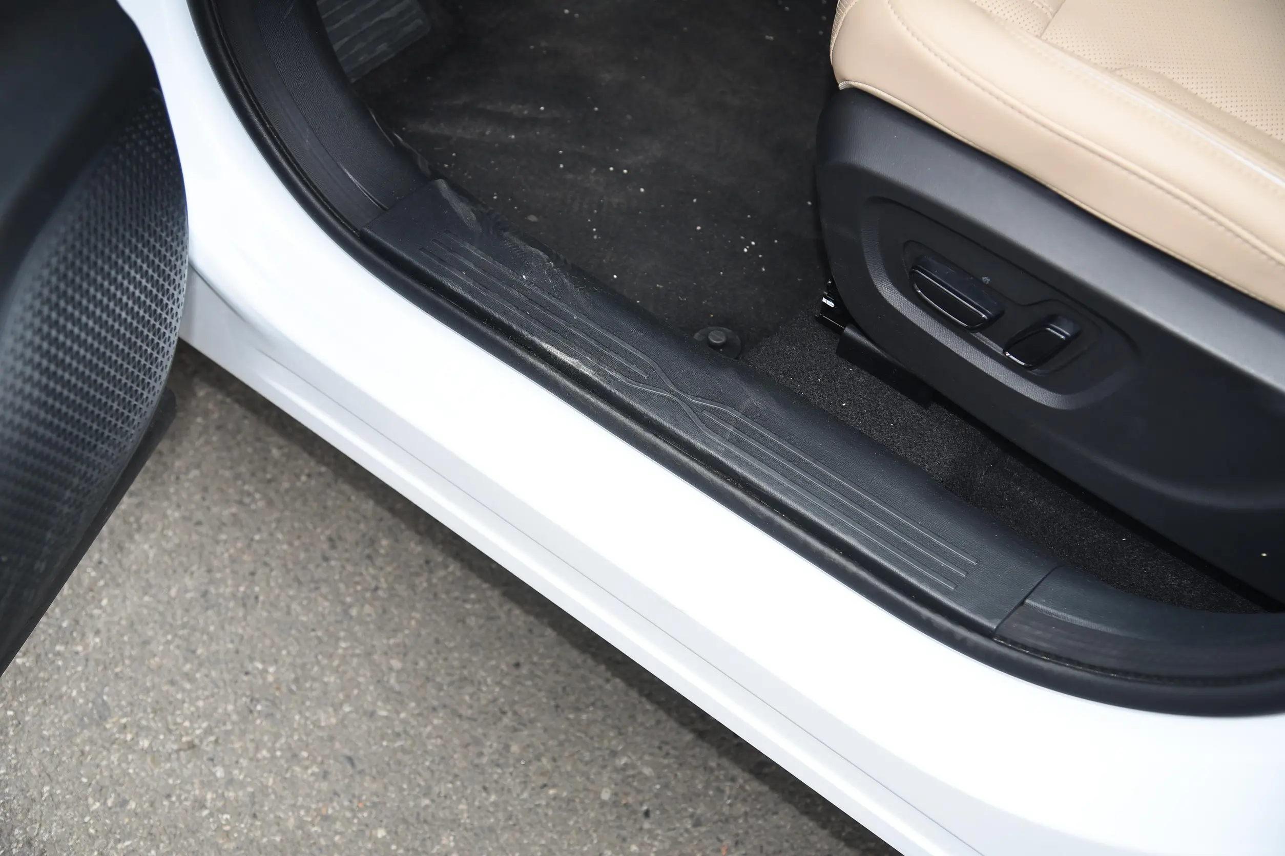 gac trumpchi gs4 2024 фотография (6)