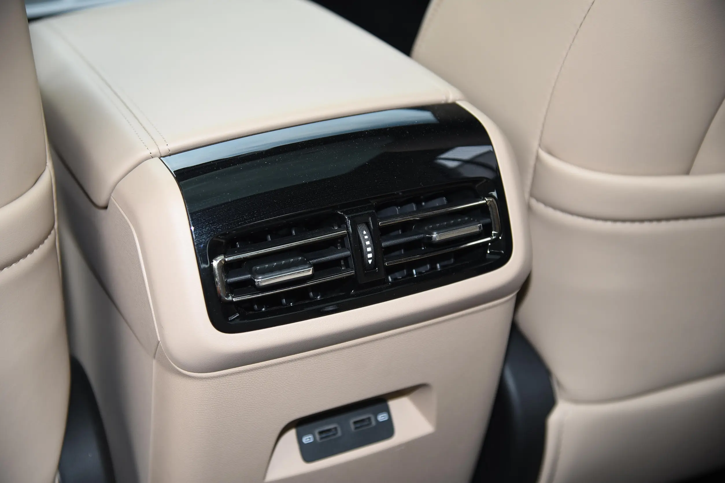 gac trumpchi gs4 2024 фотография (7)