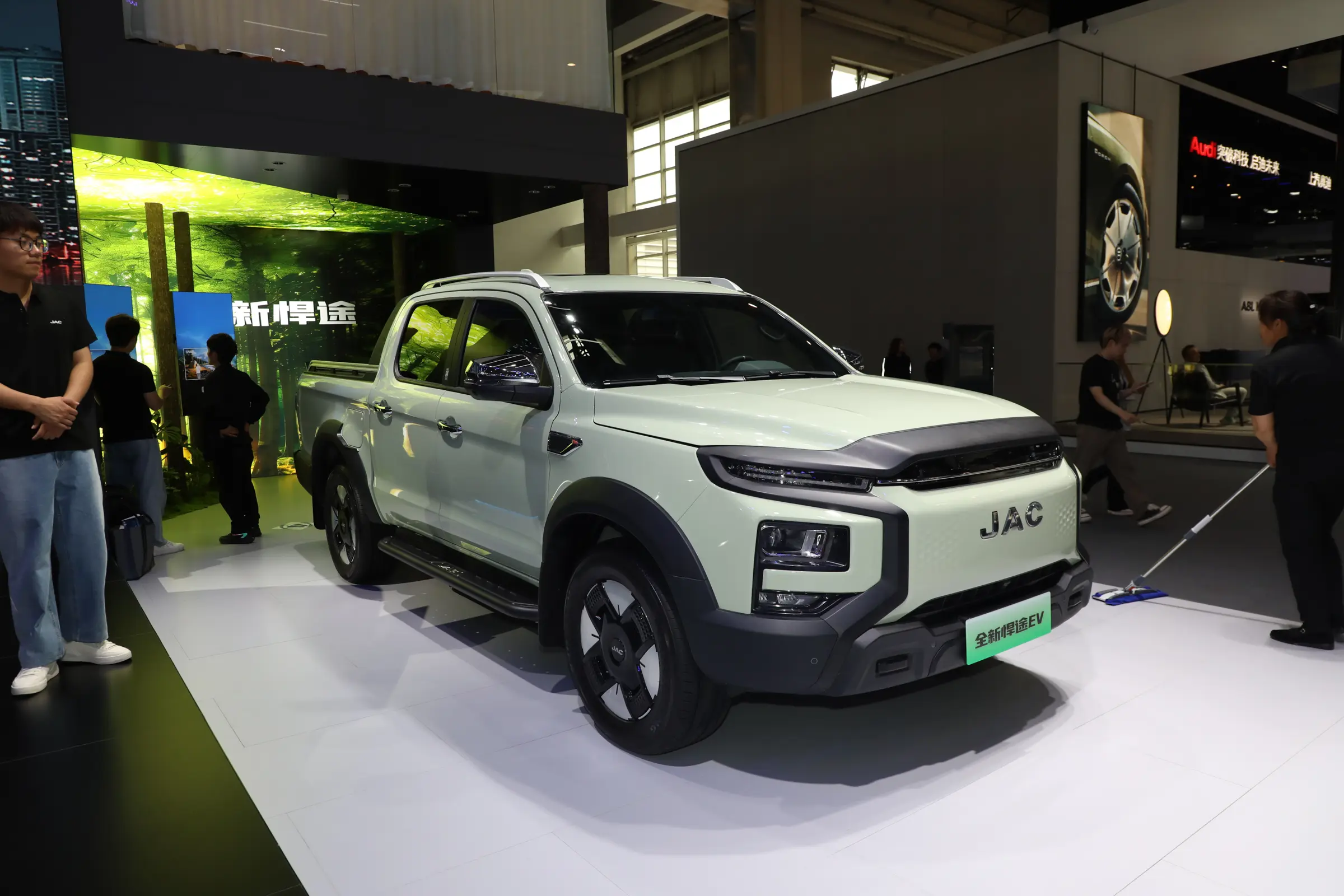 JAC T9 Hunter EV