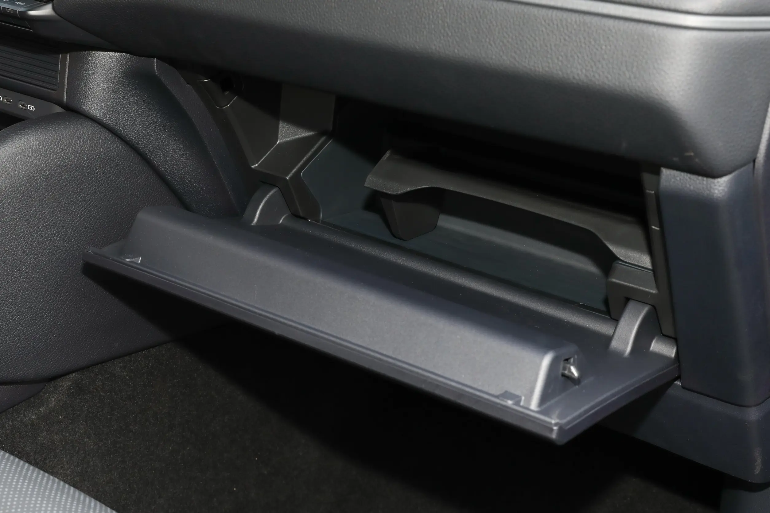 toyota land cruiser prado 2024 interior-4