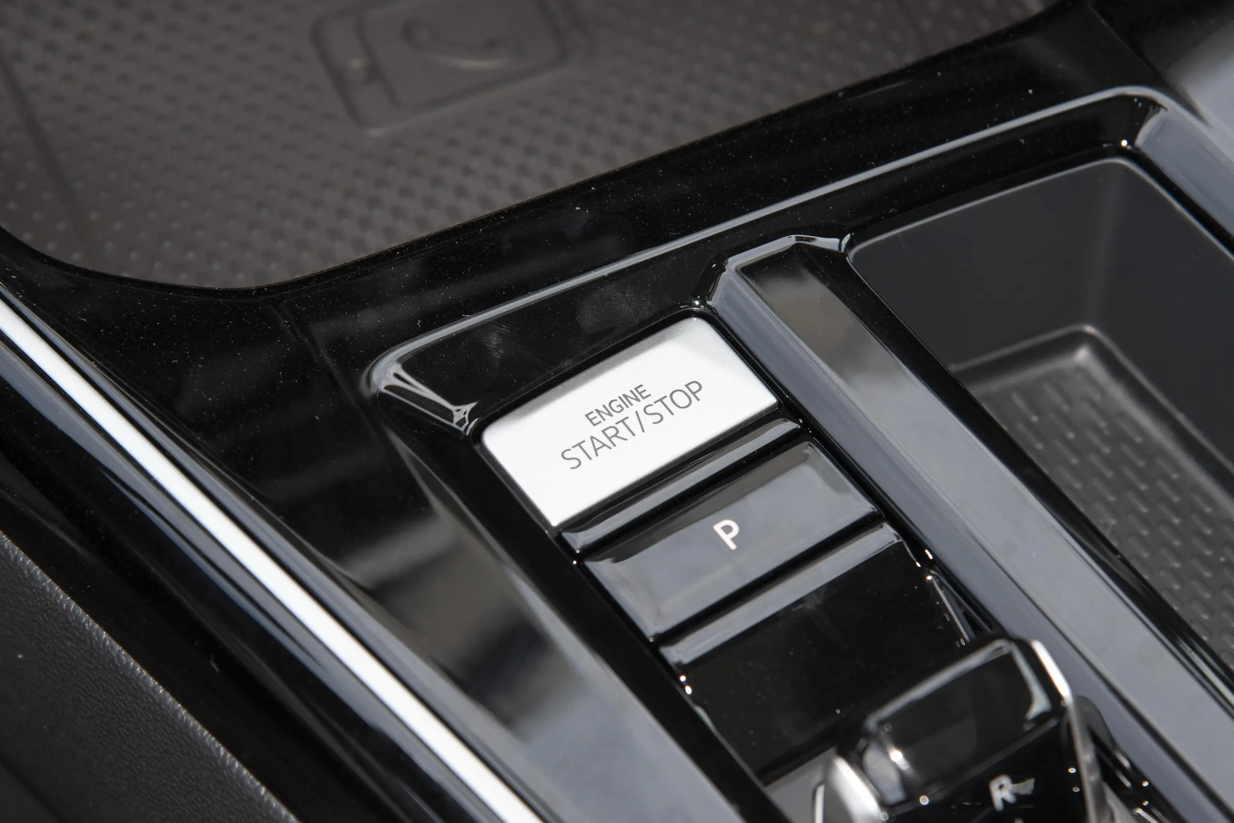 volkswagen lamando 2025 interior-3