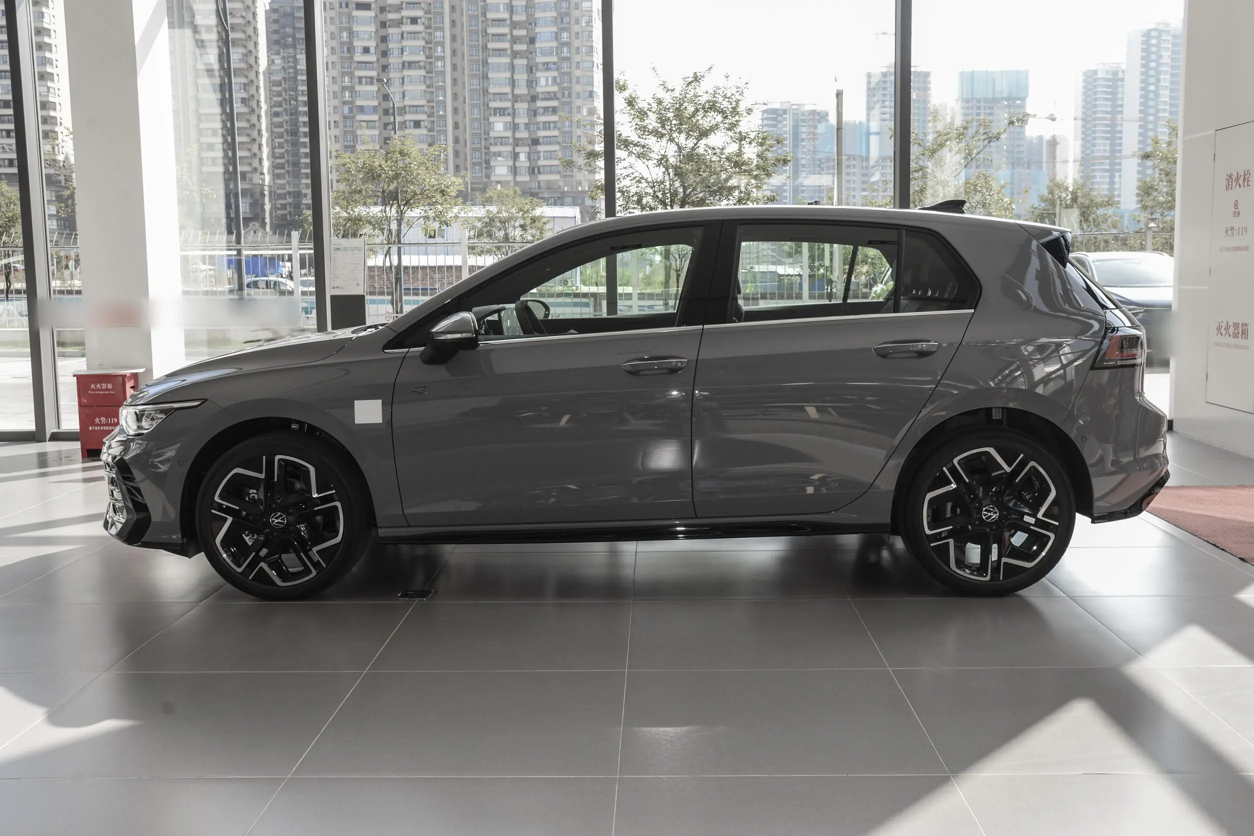 volkswagen golf 2025 внешний вид-3