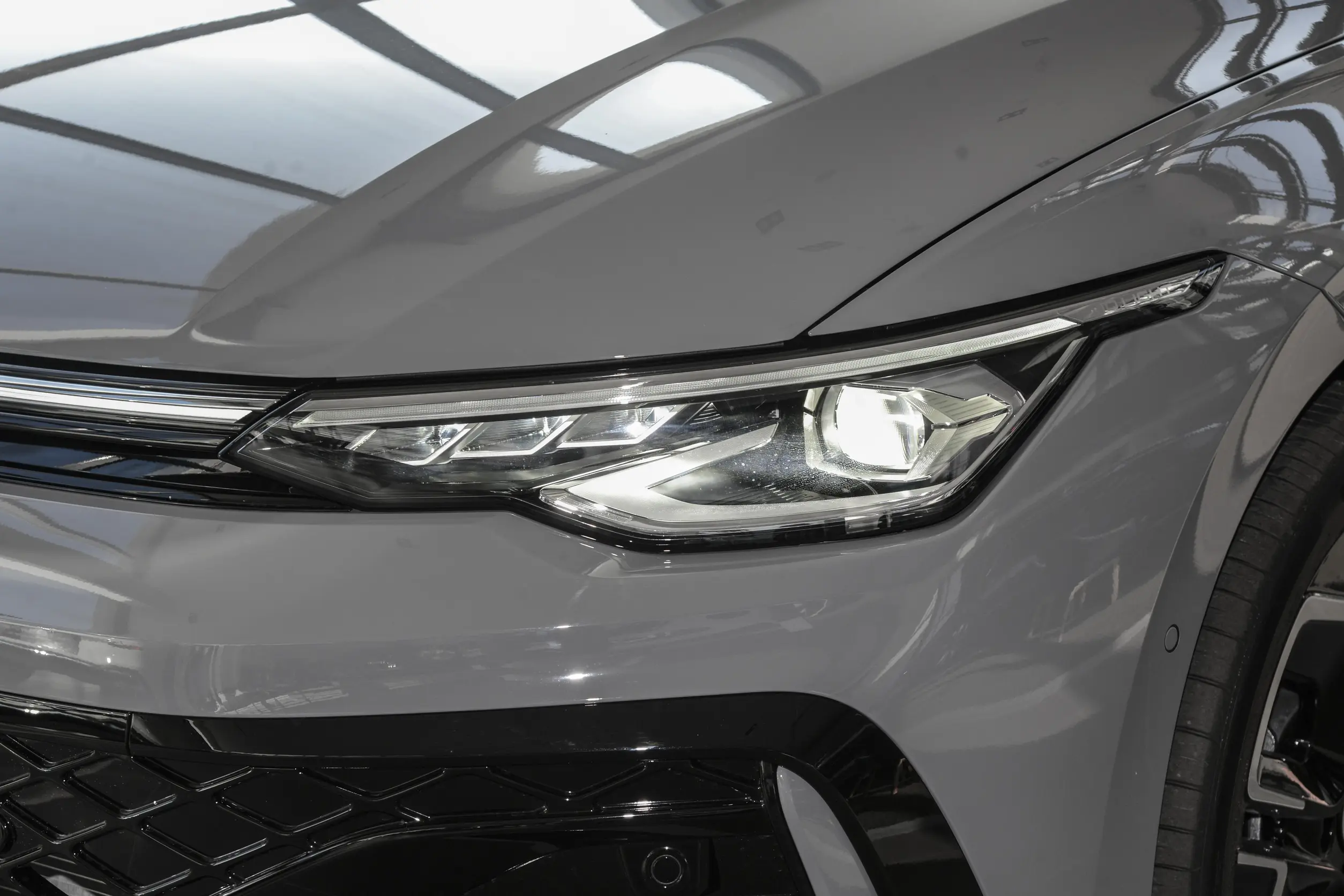 volkswagen golf 2025 picture (12)