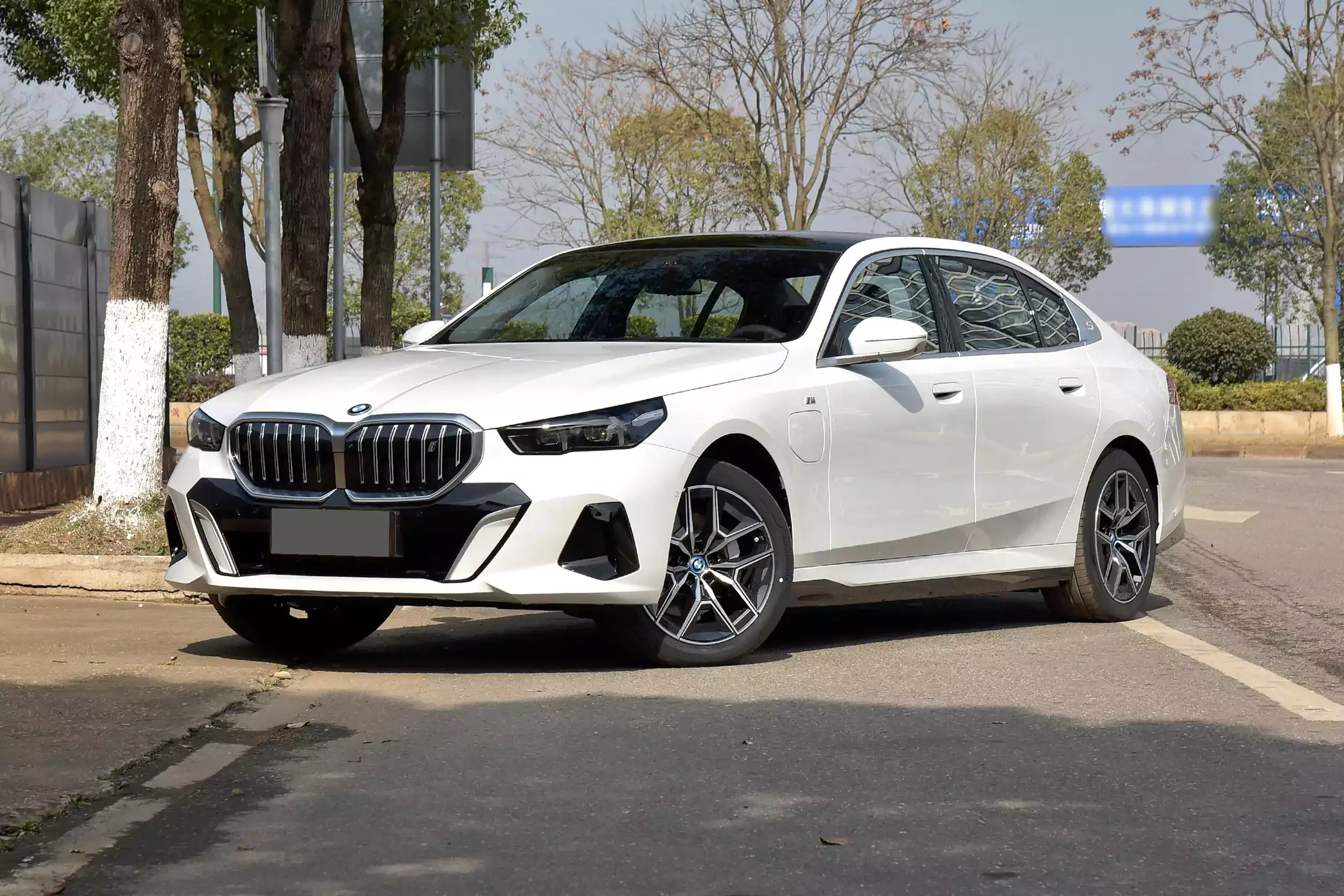BMW i5 Edrive 35 l