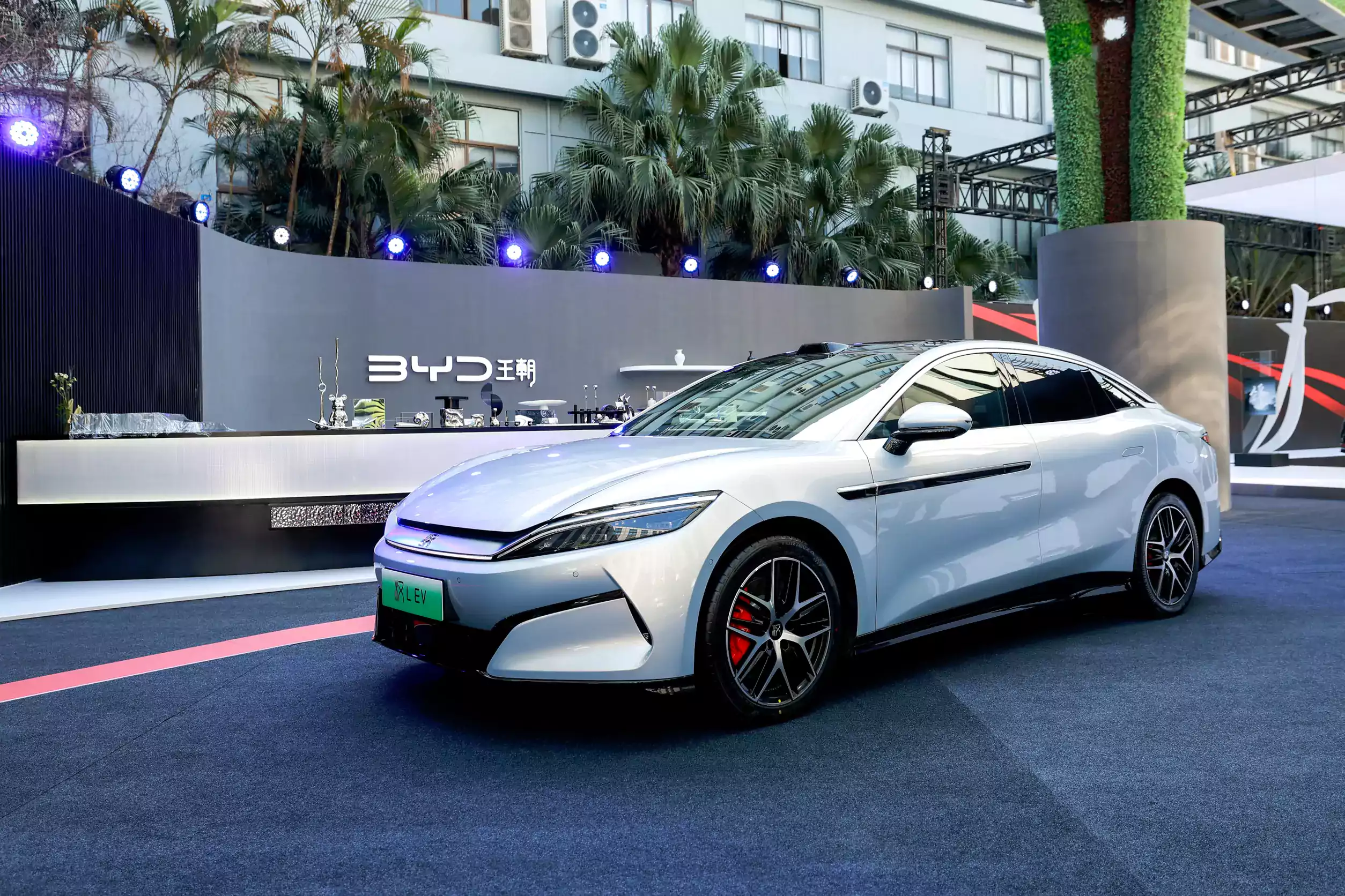 BYD HAN L EV